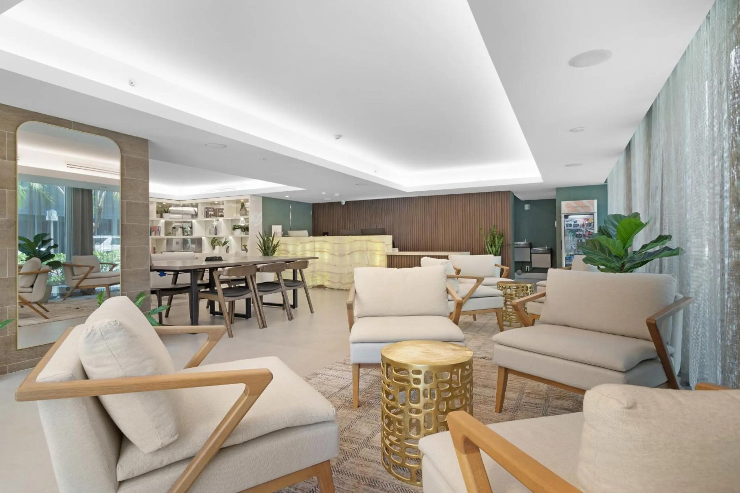 Roami at Habitat Brickell