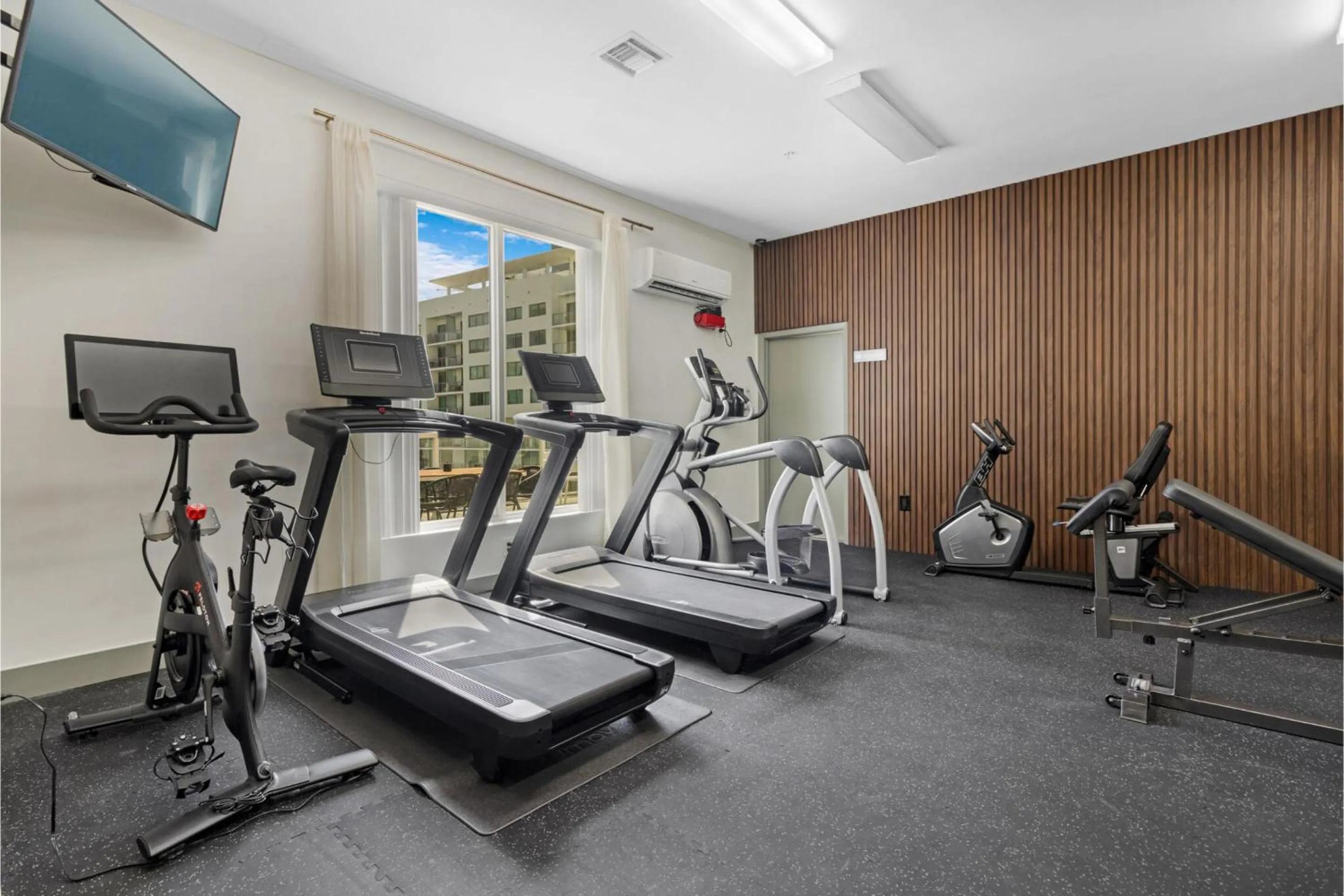 Roami at Habitat Brickell