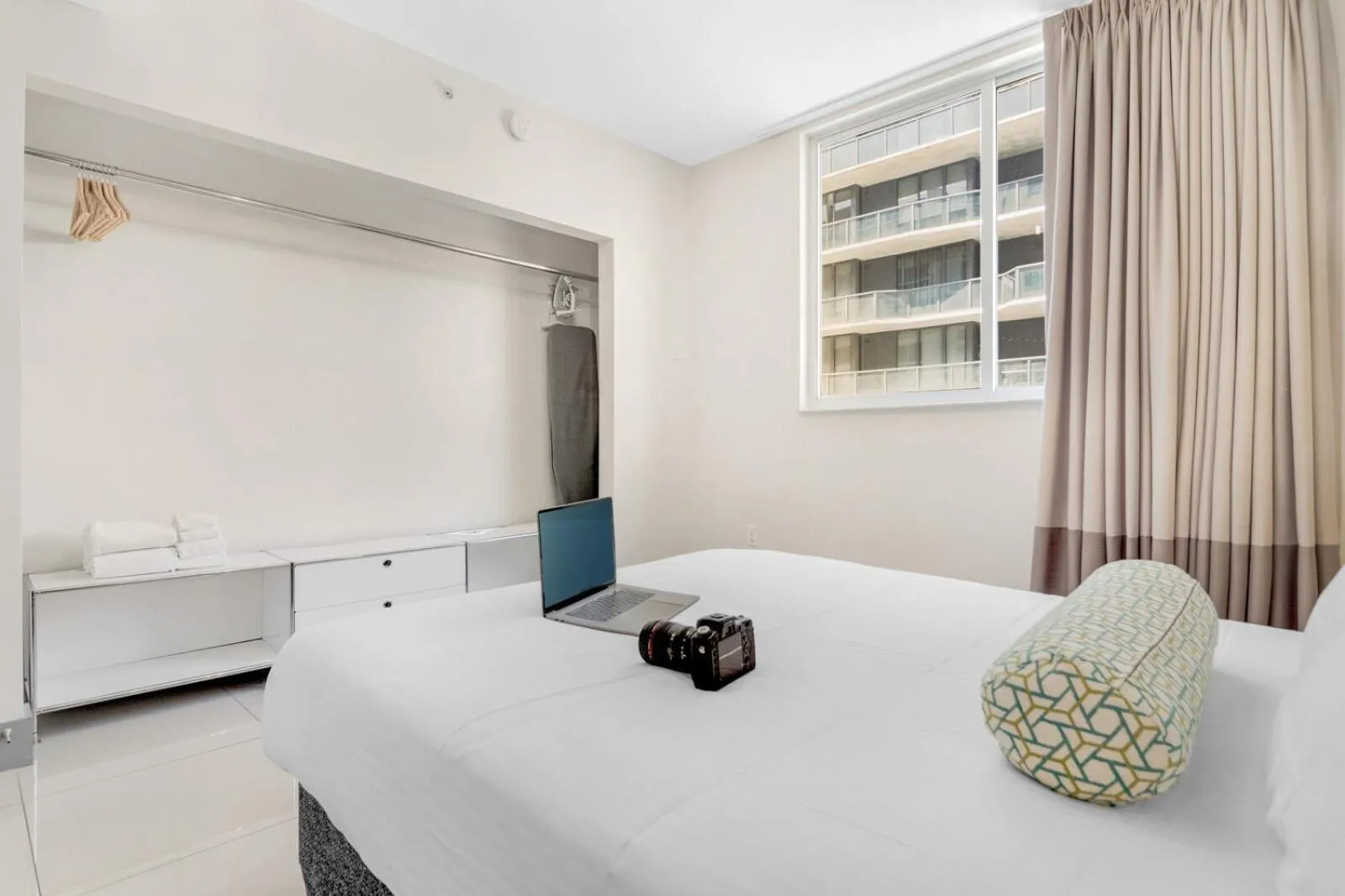 Bed in Roami at Habitat Brickell