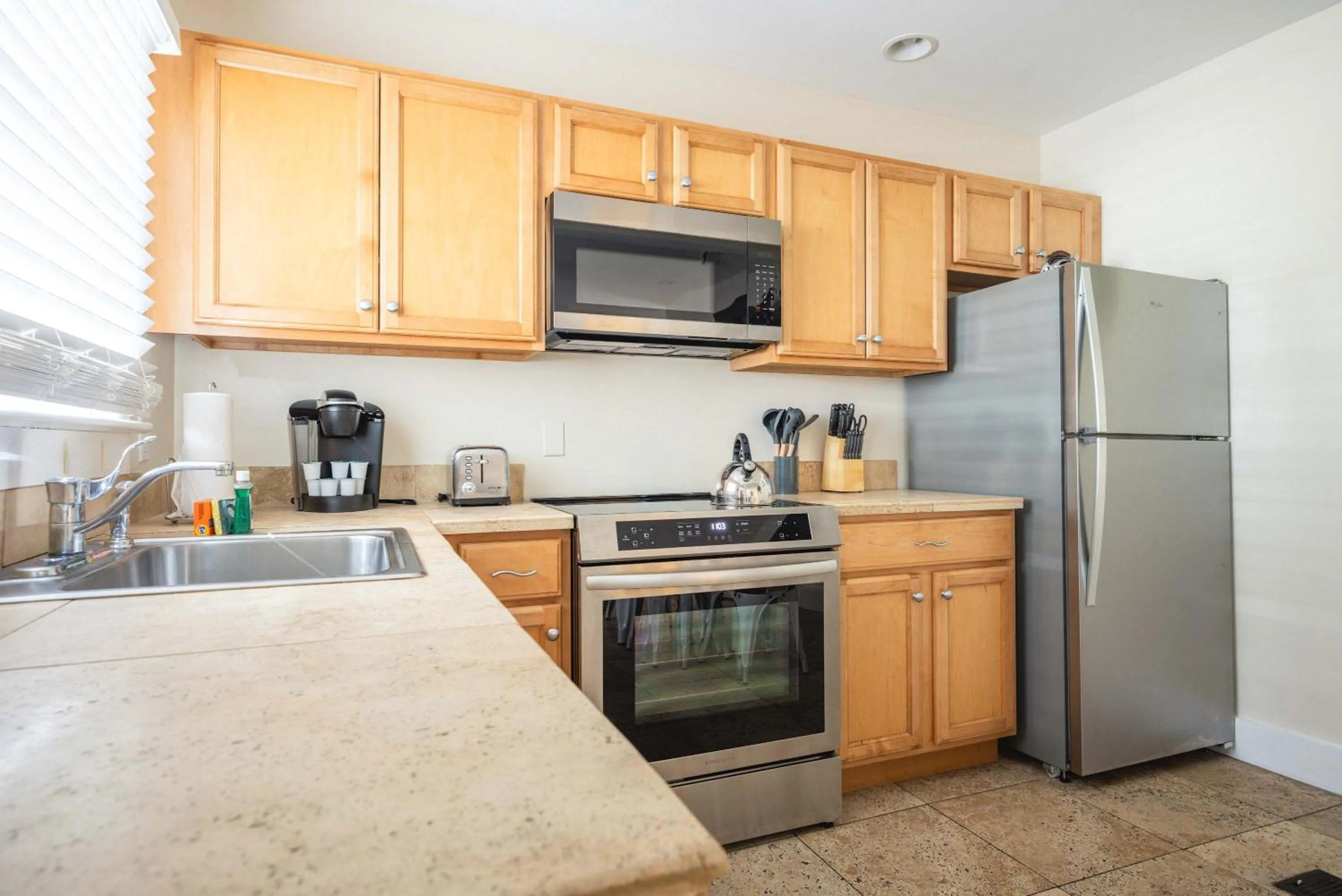 Sea Breeze -Great Location!