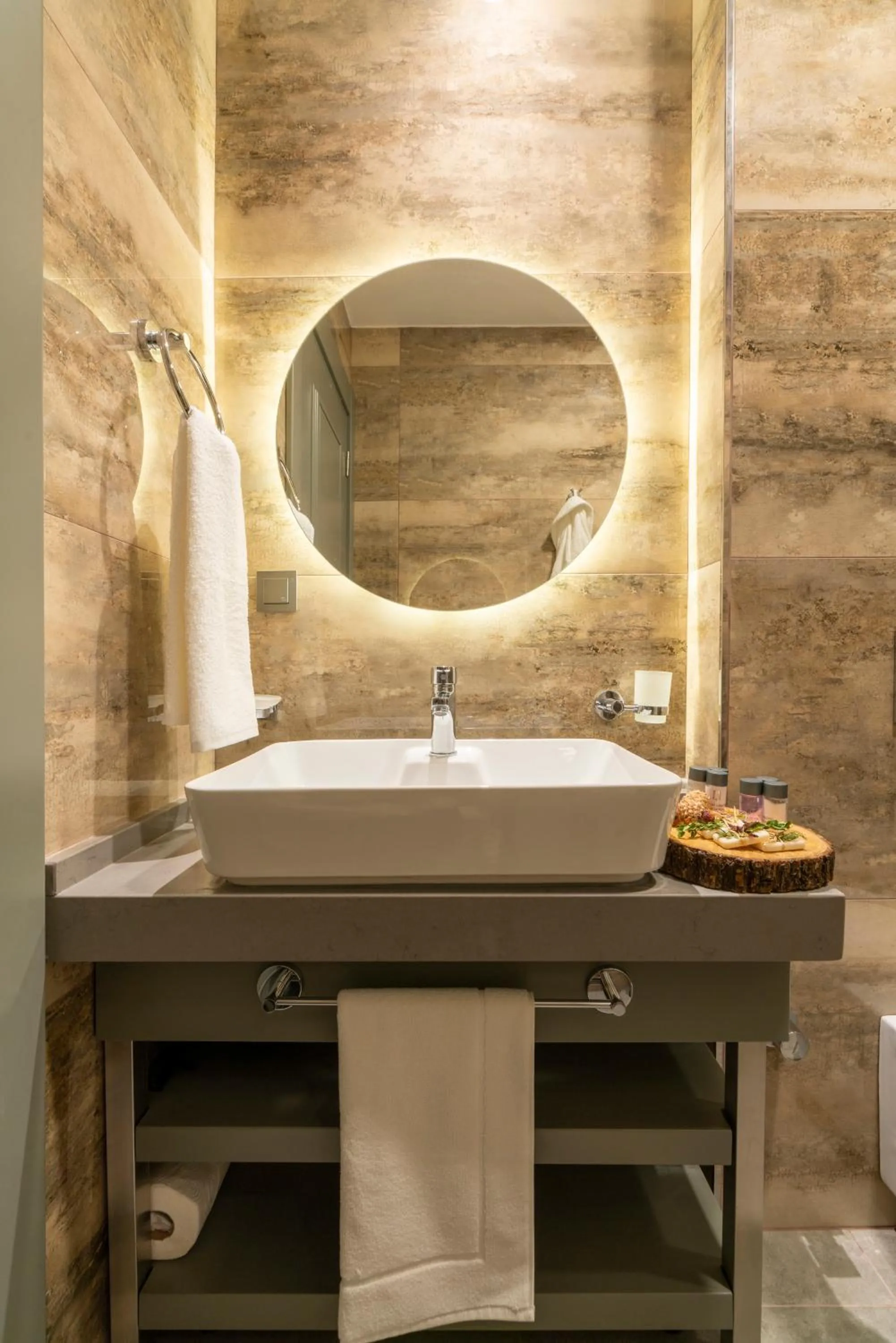 Bathroom in SUNOLUS VINEYARDHOUSe