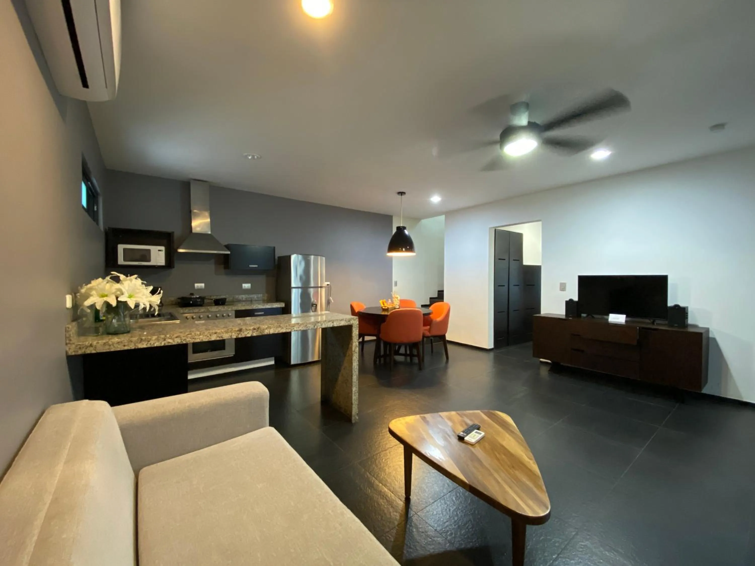 TV and multimedia in Sole Suites Apartments Playa del Carmen