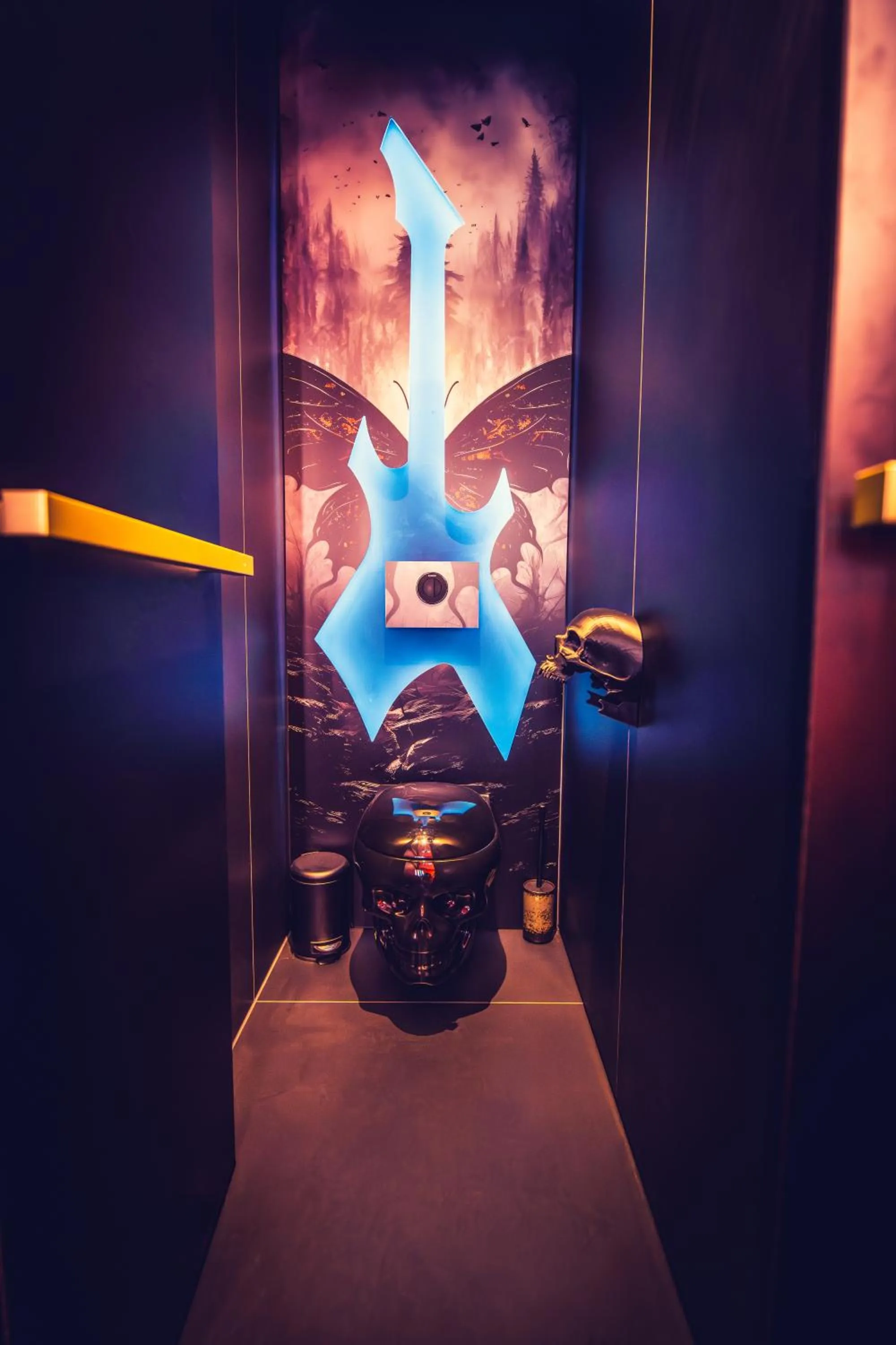 Toilet in Rock&Chill Hotel Falter