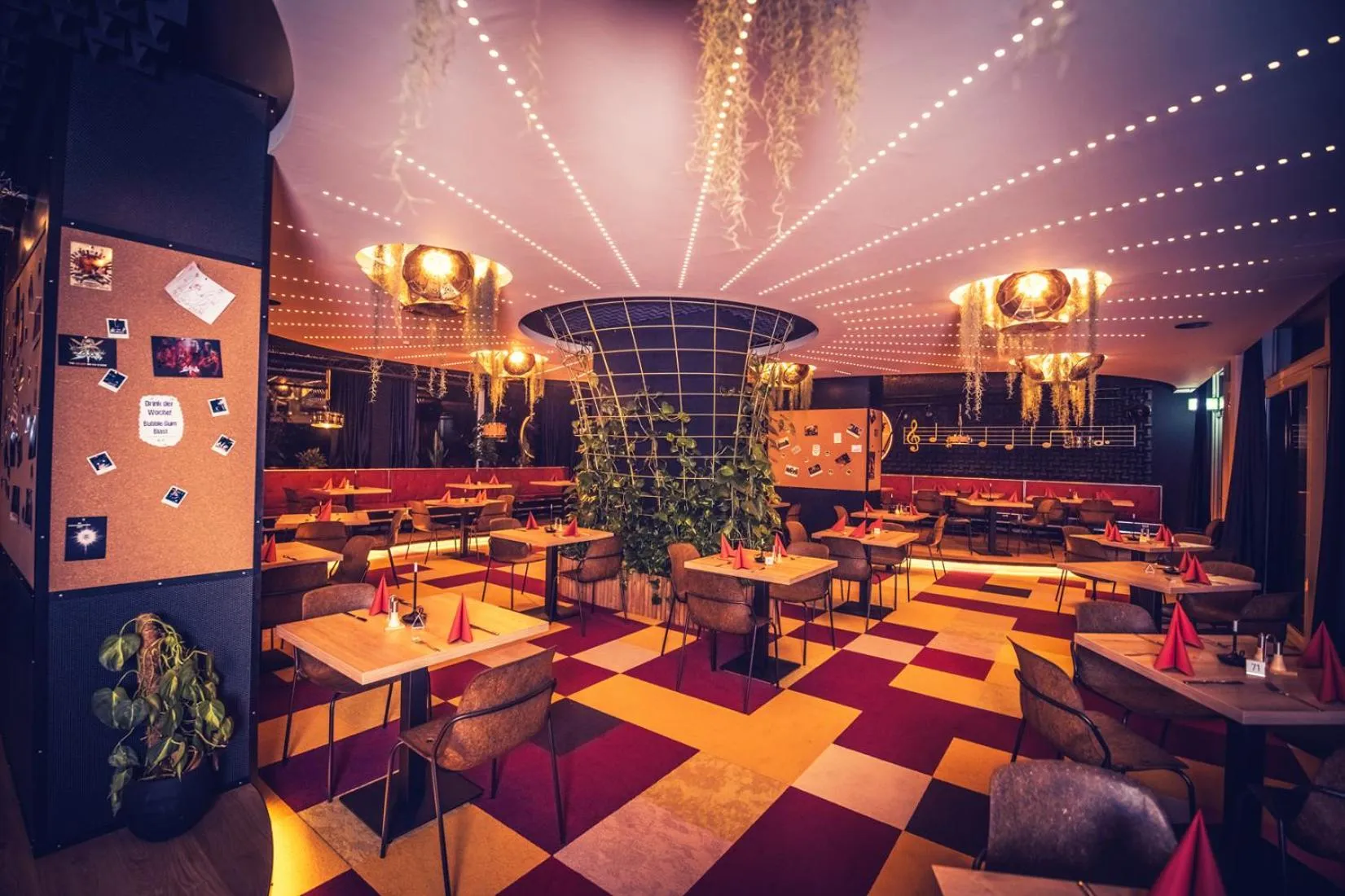 Restaurant/places to eat in Rock&Chill Hotel Falter