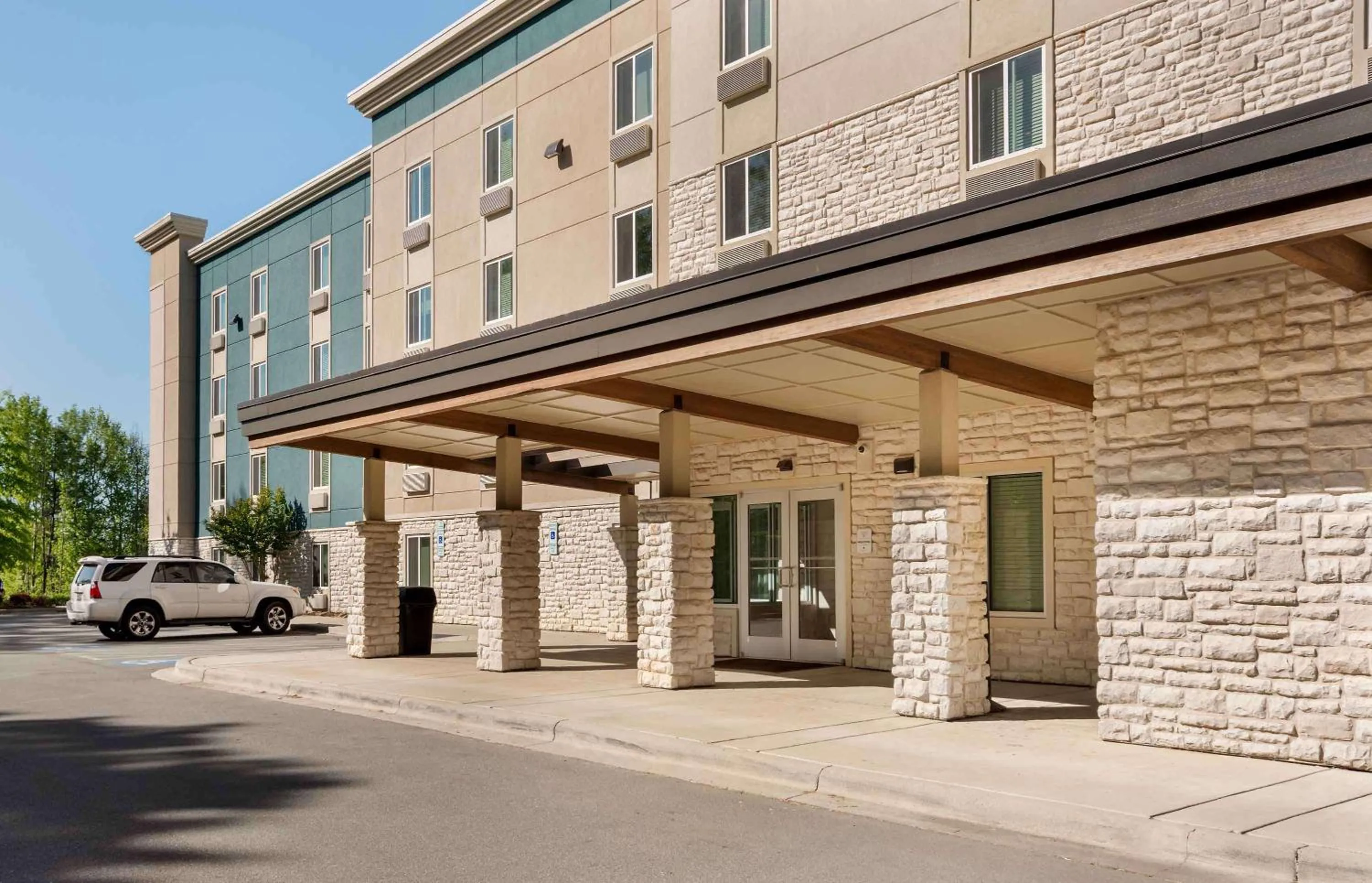 Property building in Extended Stay America Suites - Charlotte - Matthews