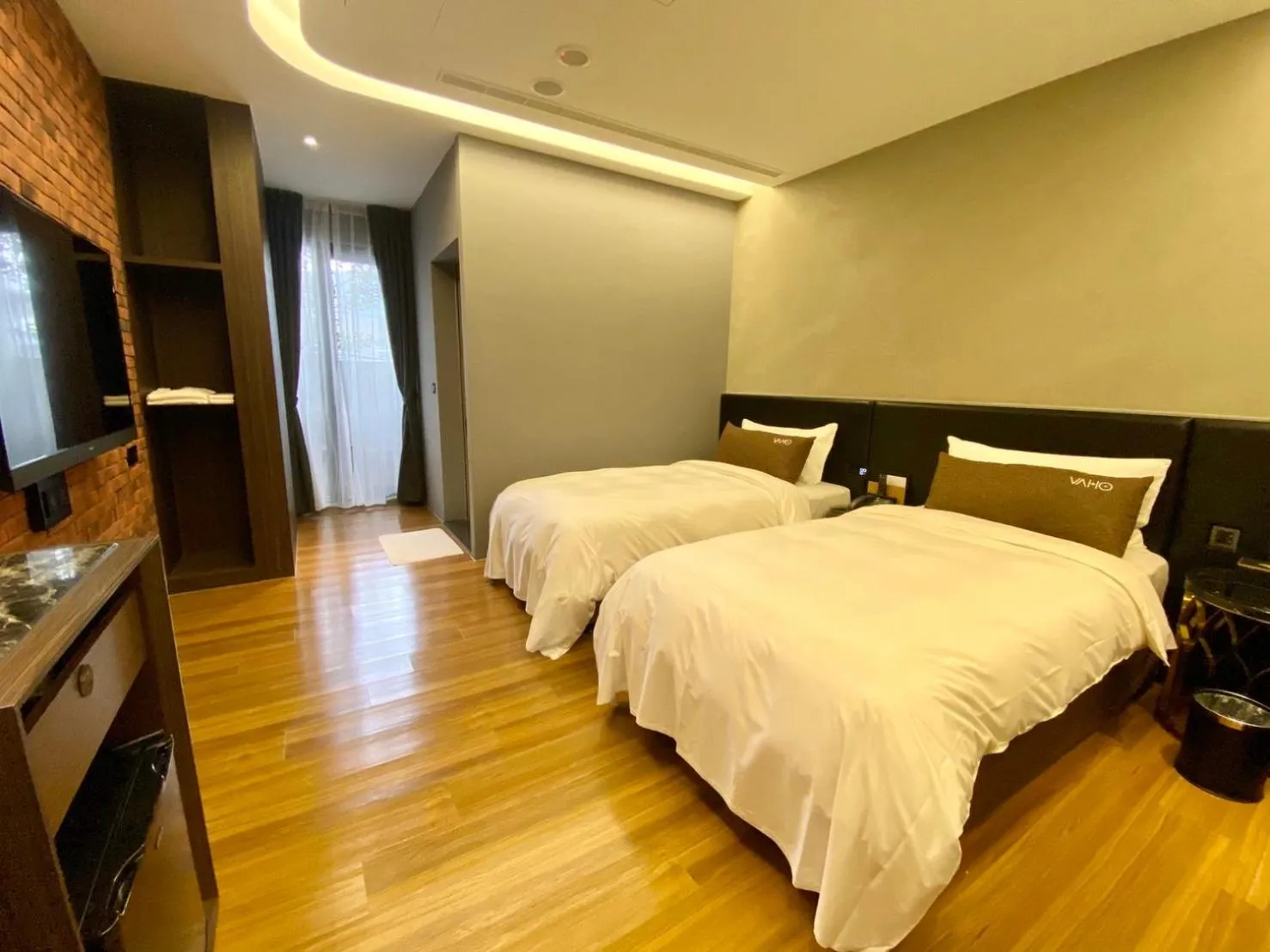 Business Twin Room(Free Outdoor Parking)(Check-in after 16:00 on weekdays) in VAHO Motel
