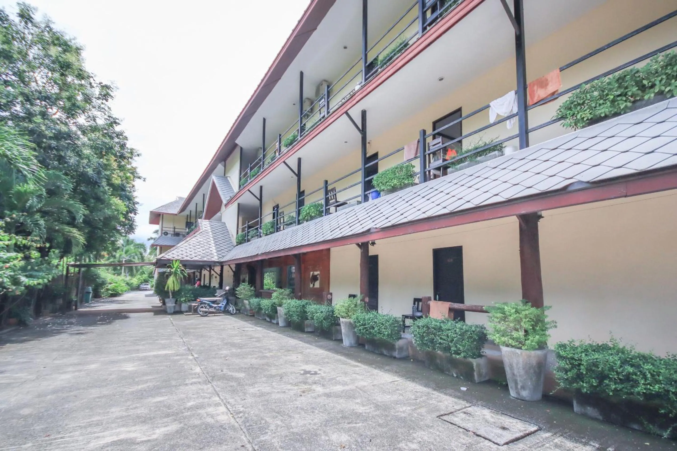 Facade/entrance in Prickhom Garden Hotel