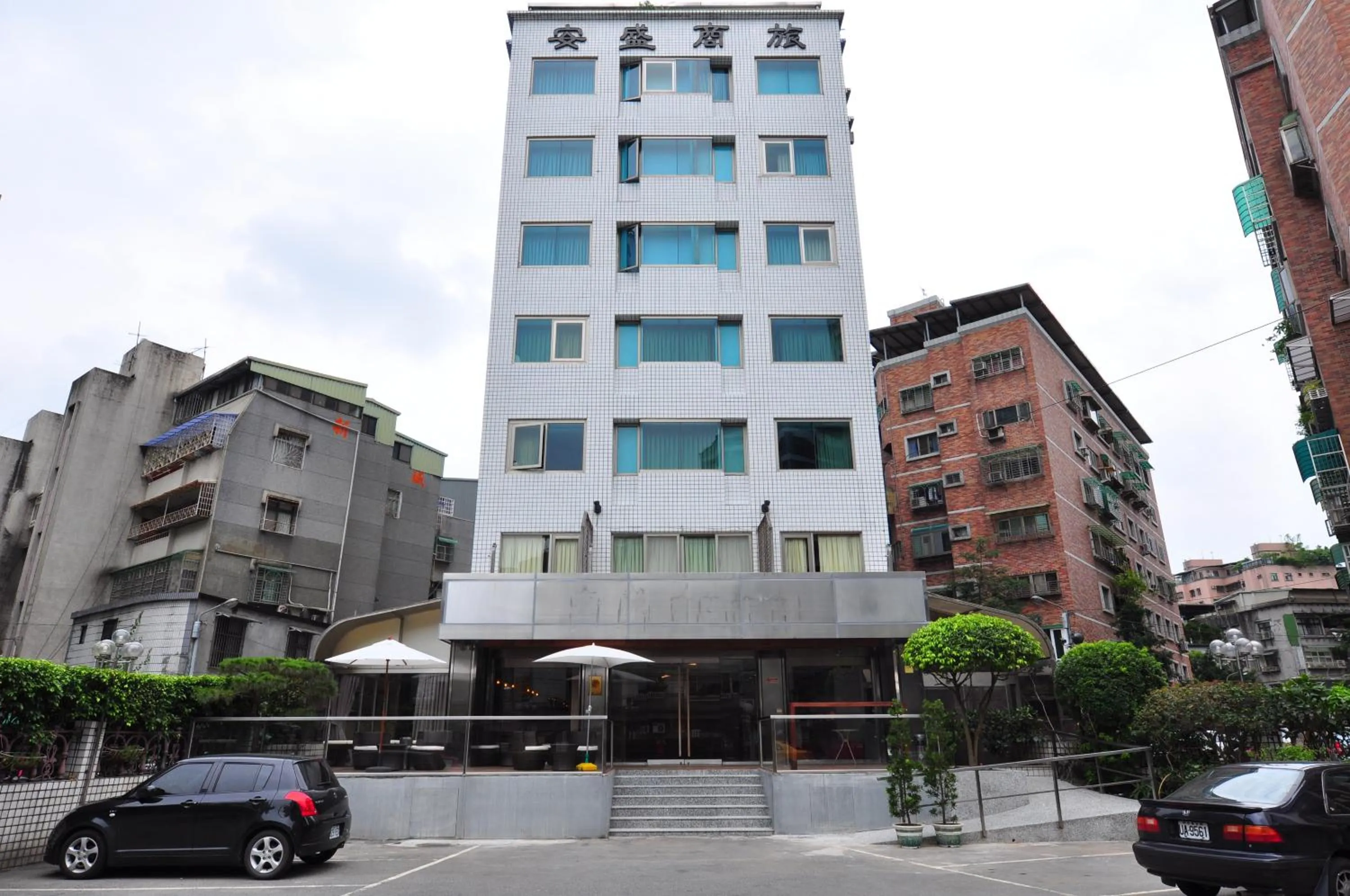 Property building in Hotel 20 Alley