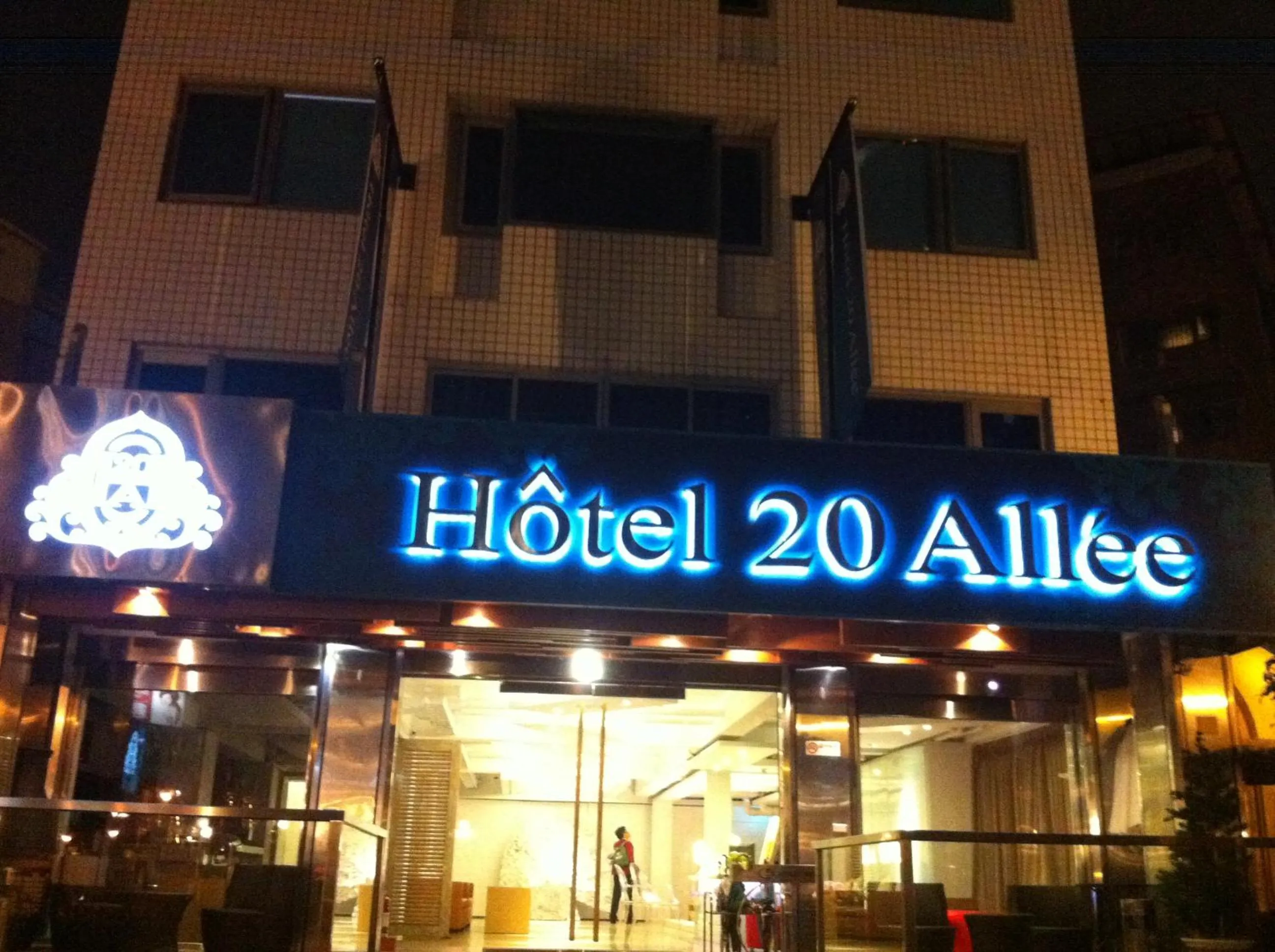 Facade/entrance in Hotel 20 Alley