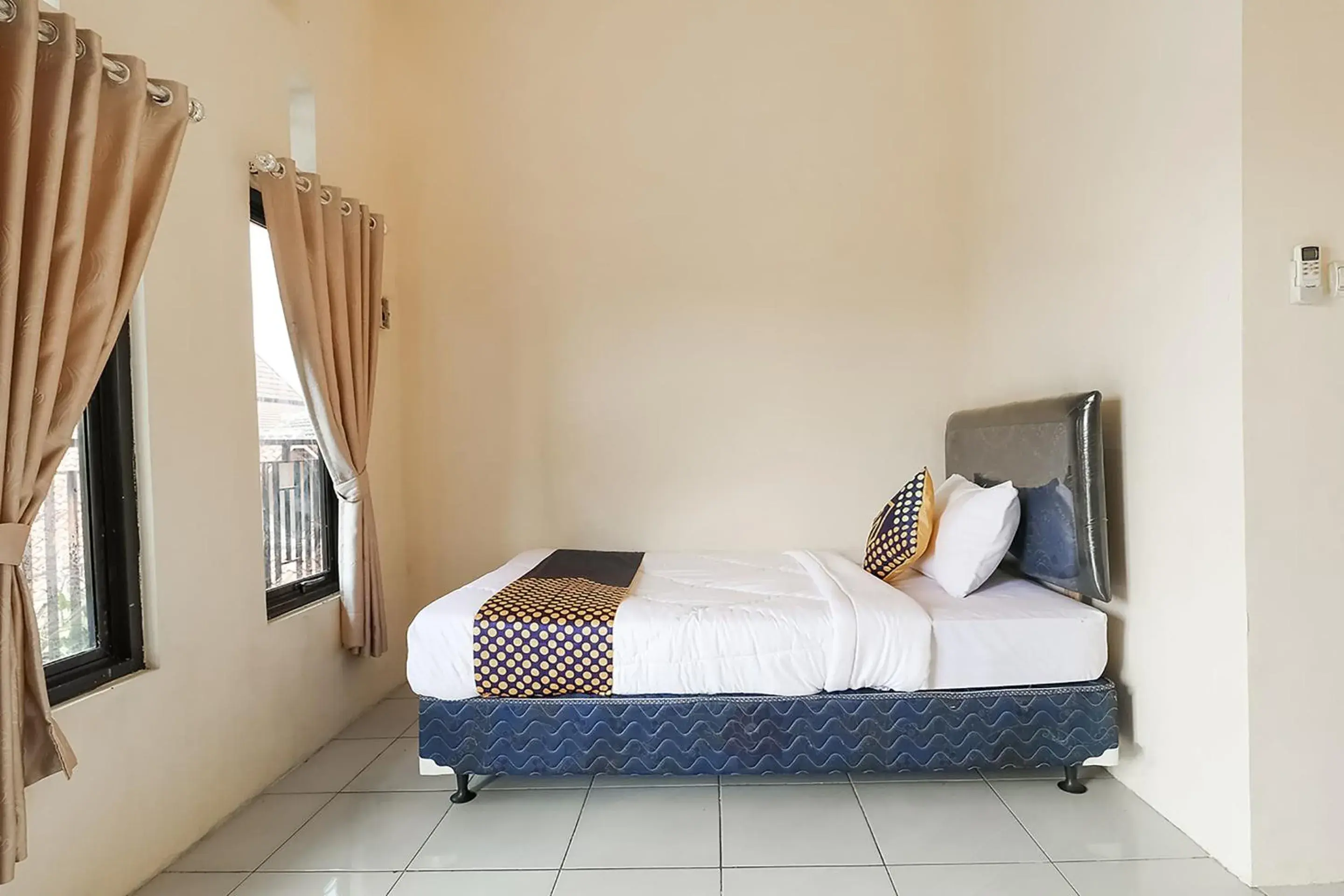 Bedroom, Bed in SPOT ON 3859 Sweet Candy 2NearResinda park mall Bedroom, Bed in SPOT ON 3859 Sweet Candy 2NearResinda park mall