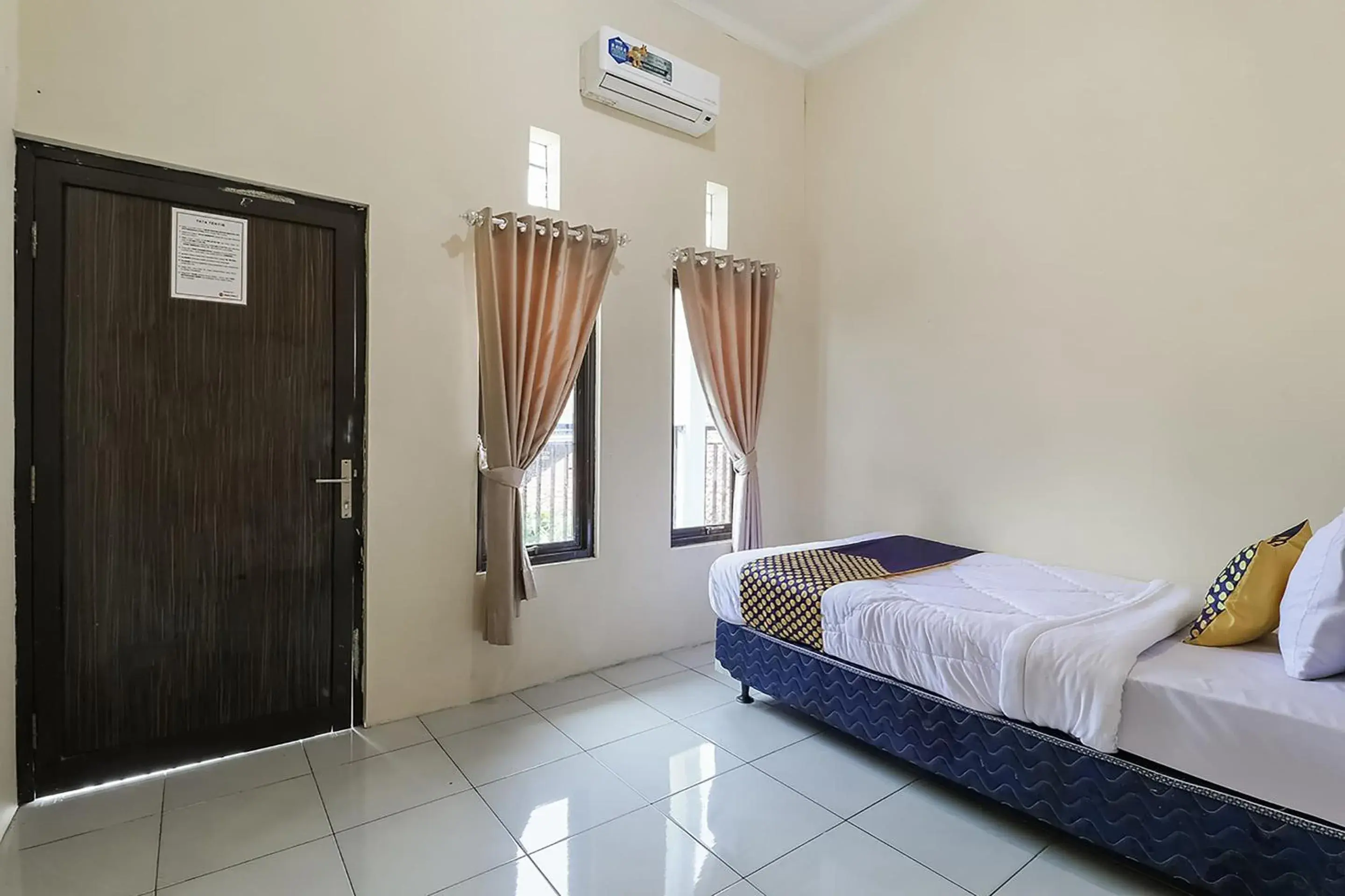 Bedroom, Bed in SPOT ON 3859 Sweet Candy 2NearResinda park mall Bedroom, Bed in SPOT ON 3859 Sweet Candy 2NearResinda park mall