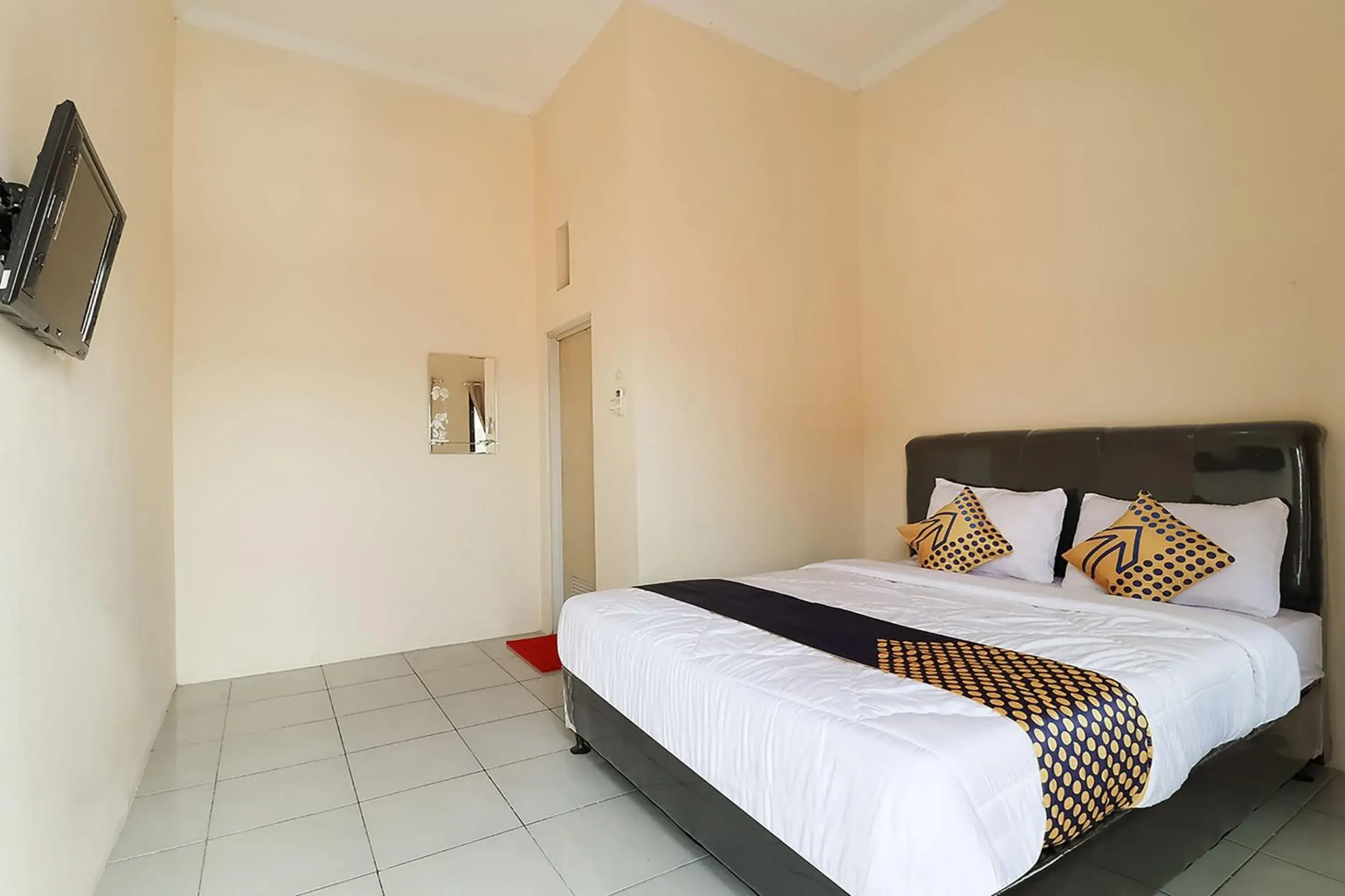 Bedroom, Bed in SPOT ON 3859 Sweet Candy 2NearResinda park mall Bedroom, Bed in SPOT ON 3859 Sweet Candy 2NearResinda park mall