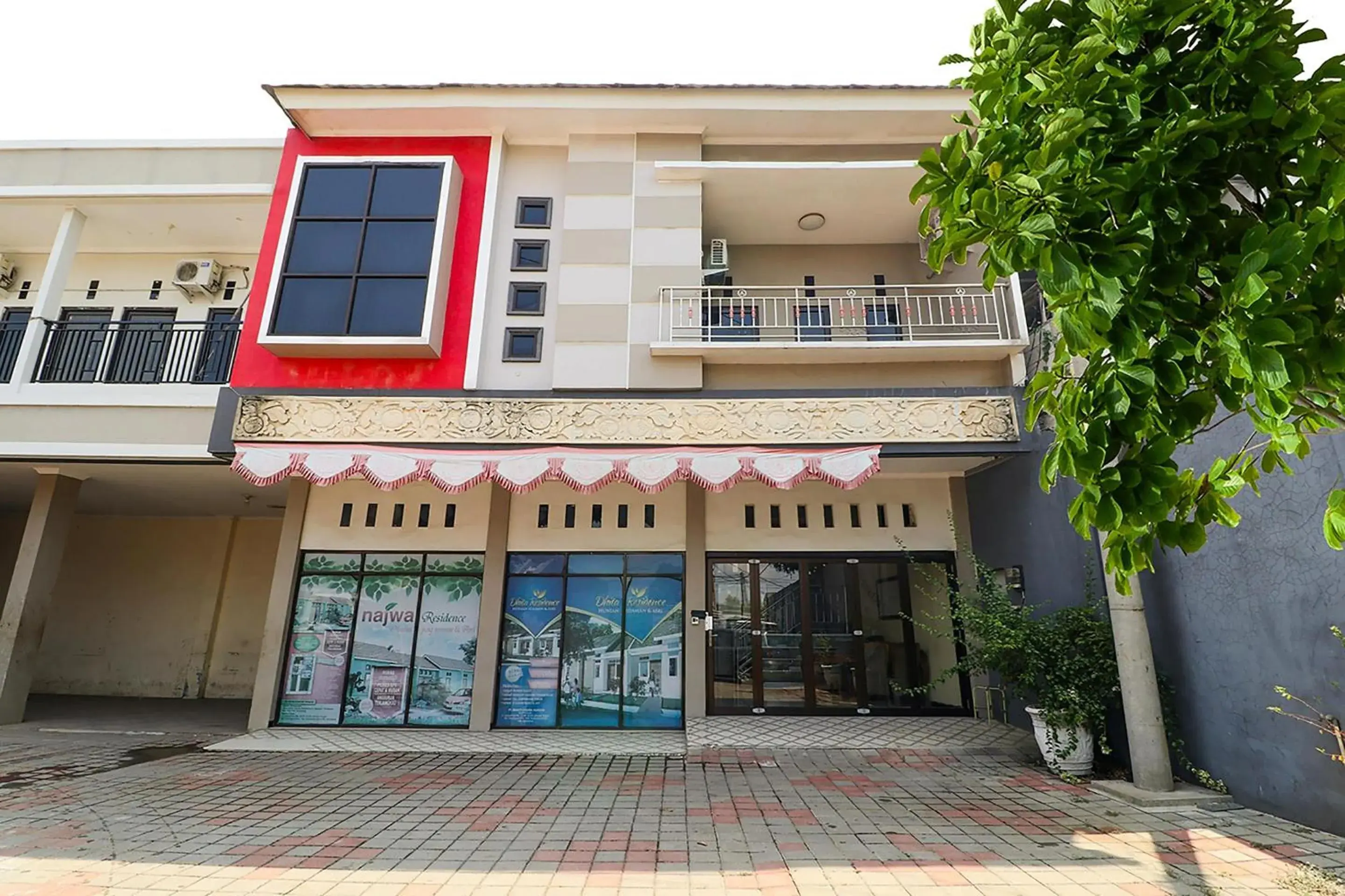 Facade/entrance in SPOT ON 3859 Sweet Candy 2NearResinda park mall Facade/entrance in SPOT ON 3859 Sweet Candy 2NearResinda park mall