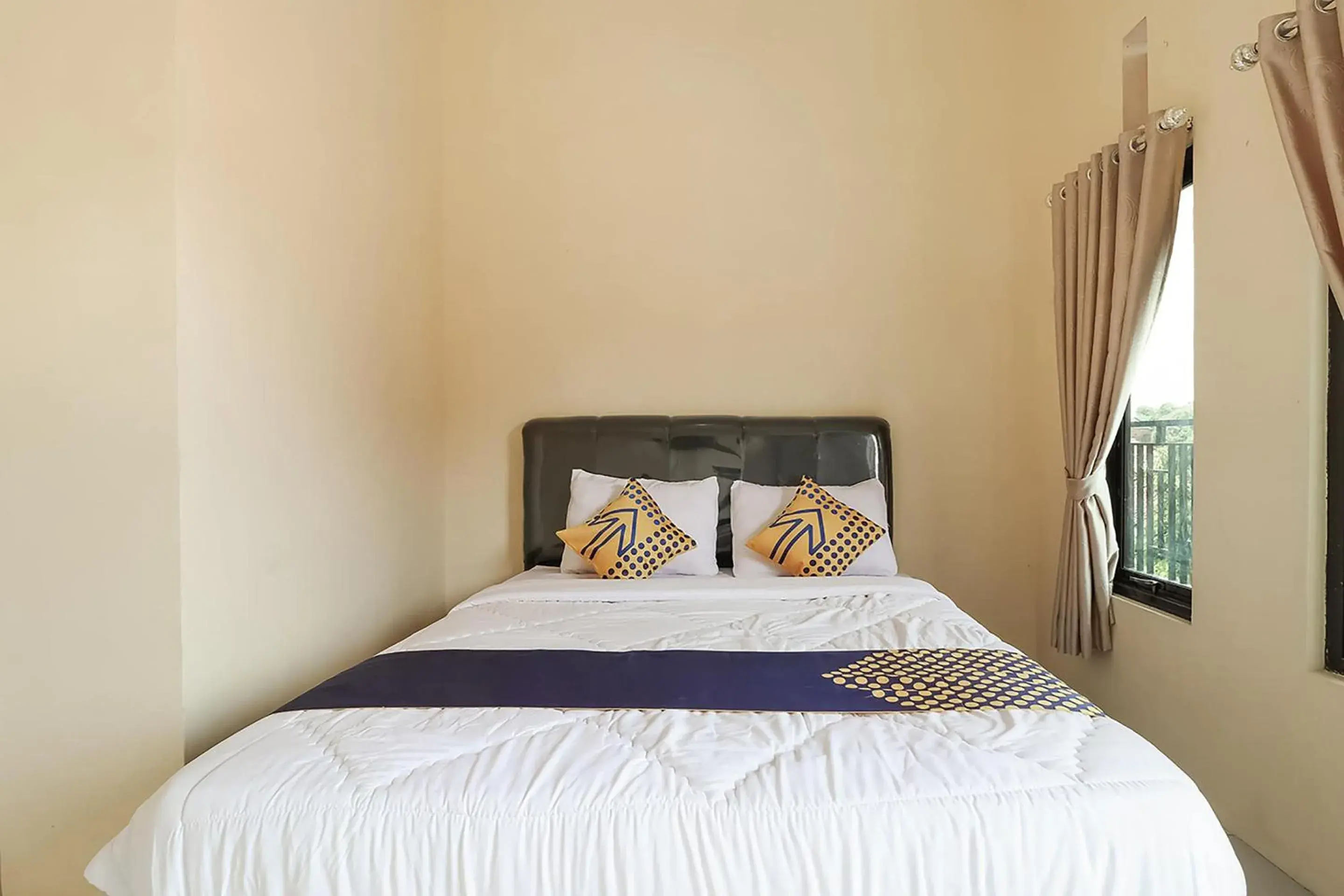 Bedroom, Bed in SPOT ON 3859 Sweet Candy 2NearResinda park mall Bedroom, Bed in SPOT ON 3859 Sweet Candy 2NearResinda park mall