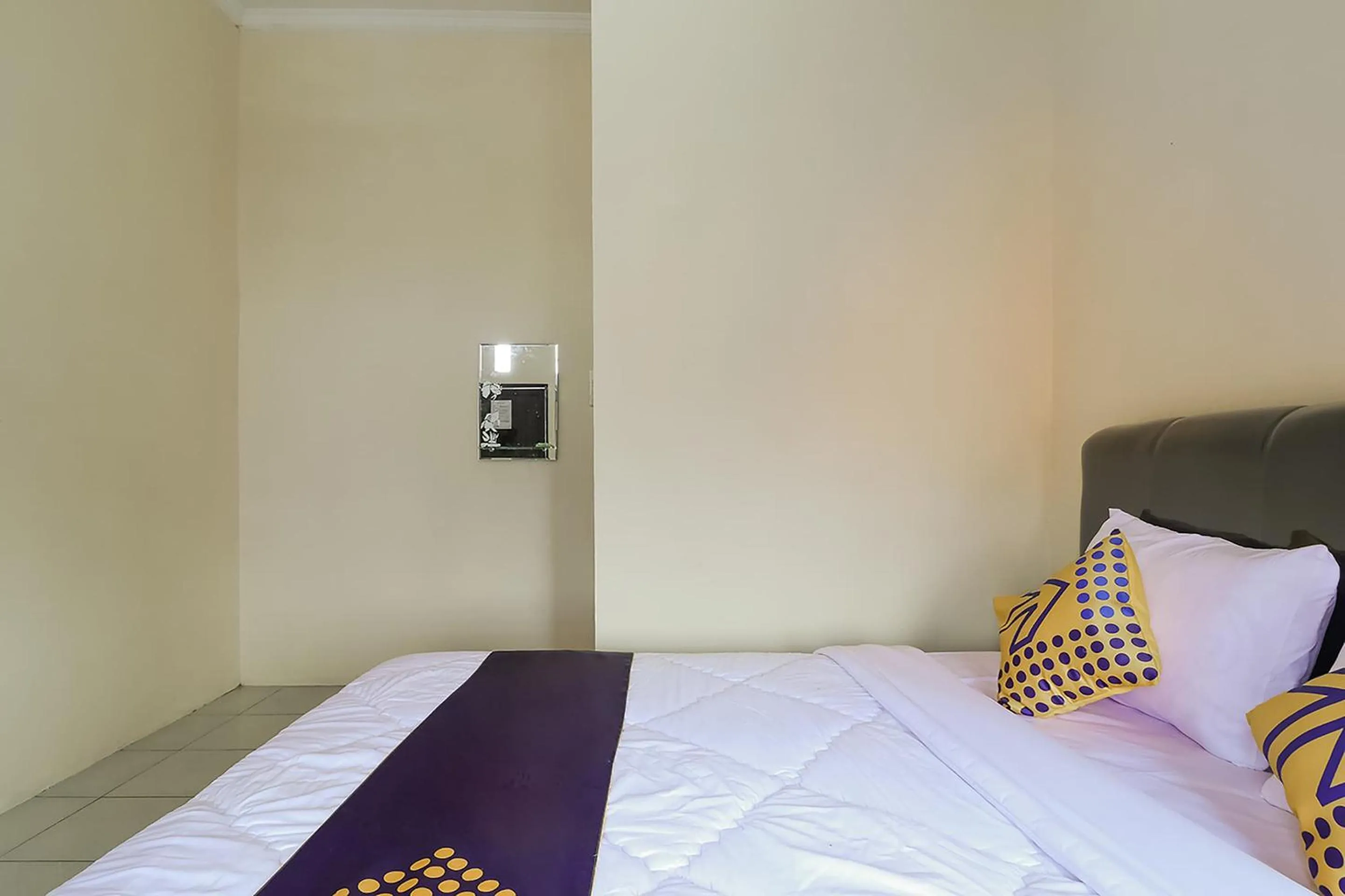 Bedroom, Bed in SPOT ON 3859 Sweet Candy 2NearResinda park mall