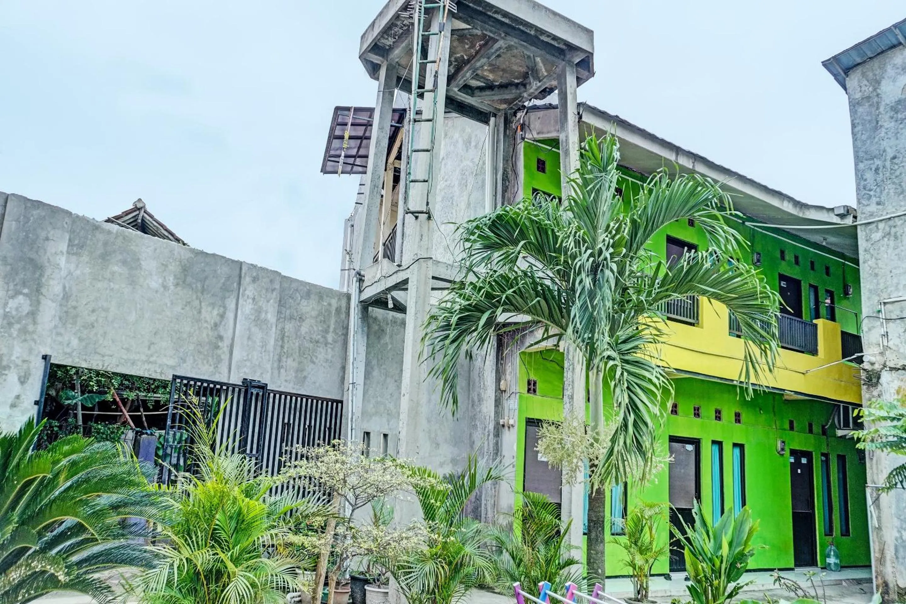 Facade/entrance in Hotel O Sweet Candy 1 Syariah