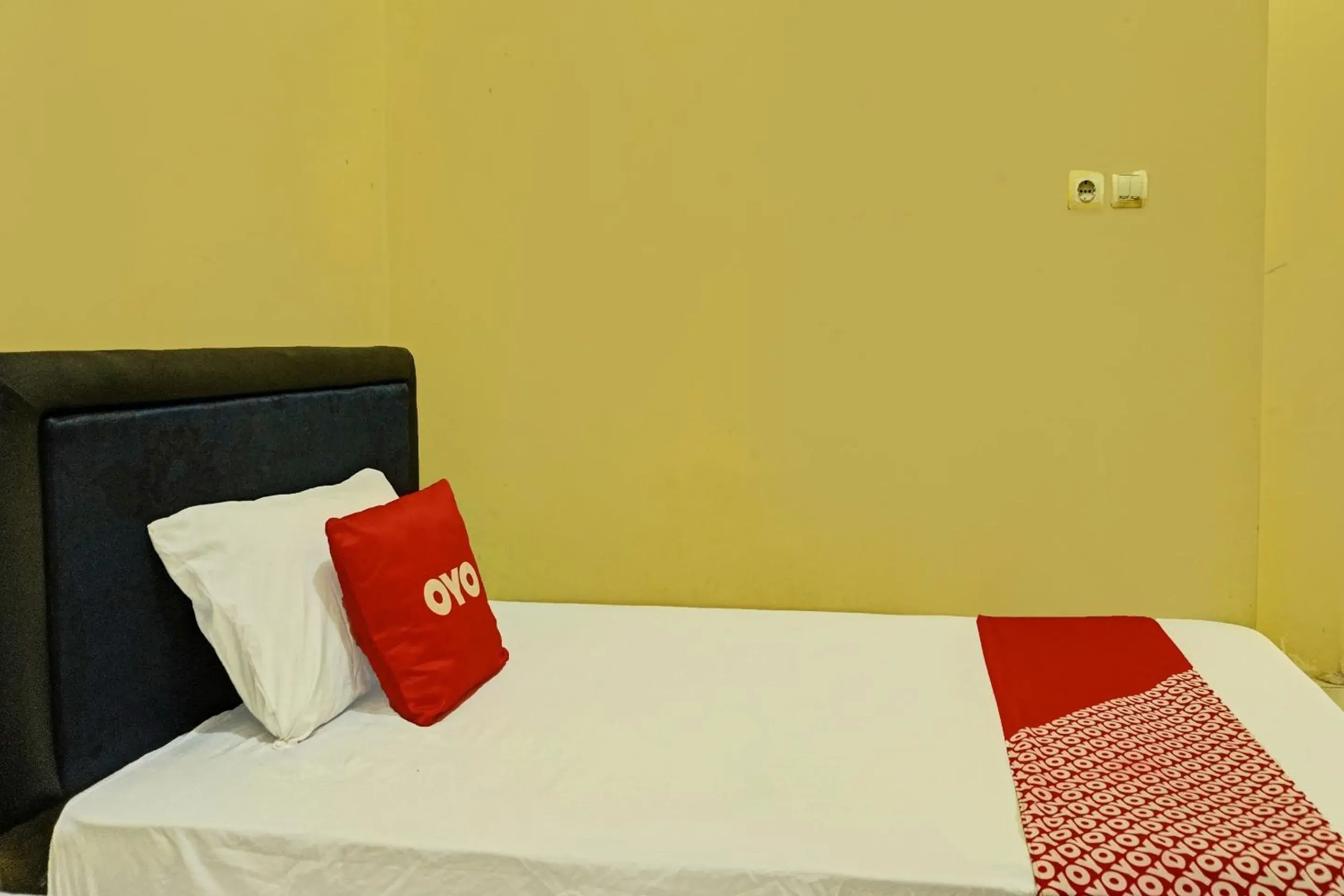 Bedroom, Bed in Hotel O Sweet Candy 1 Syariah Bedroom, Bed in Hotel O Sweet Candy 1 Syariah