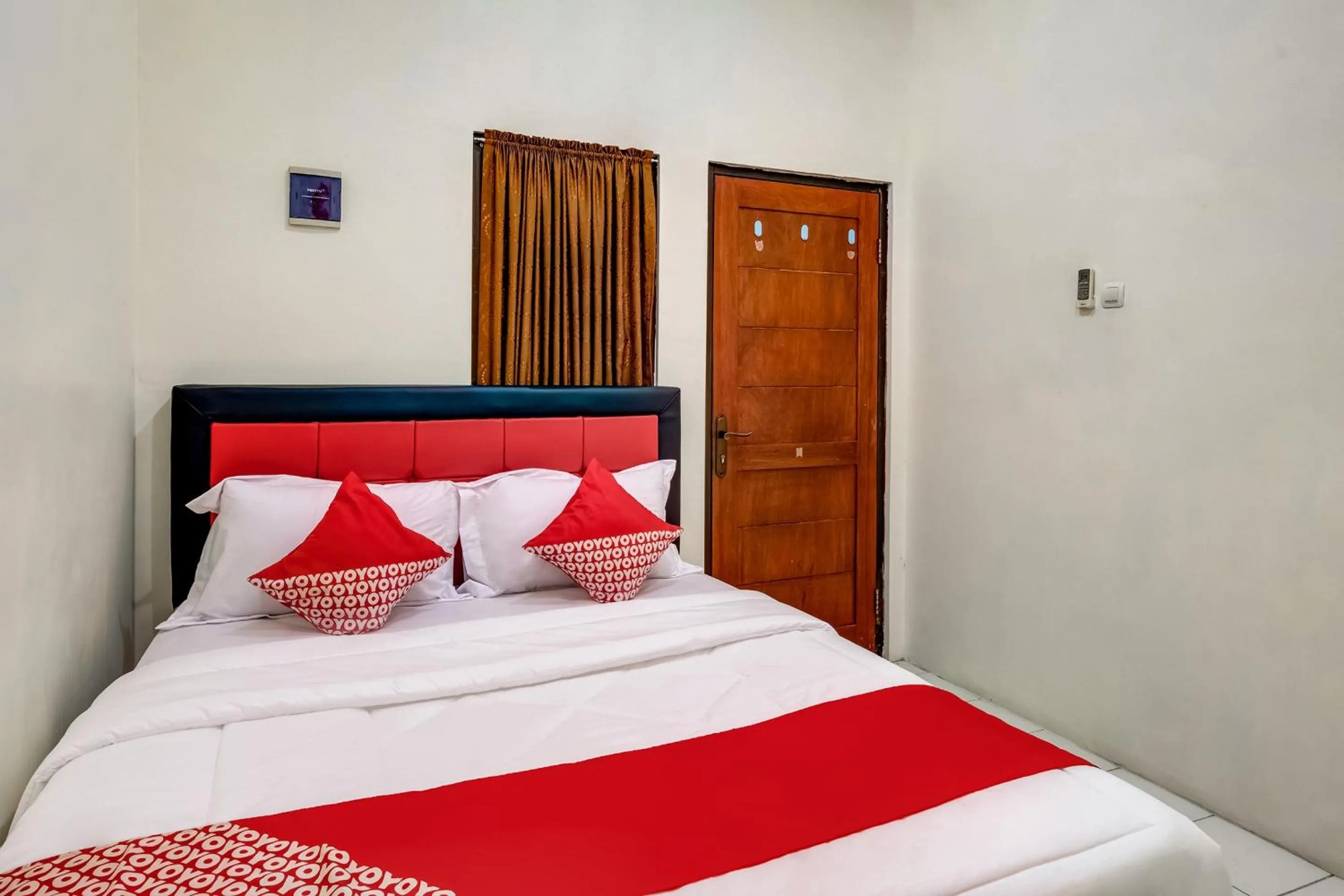 Bedroom, Bed in Hotel O Graha Hsc Syariah