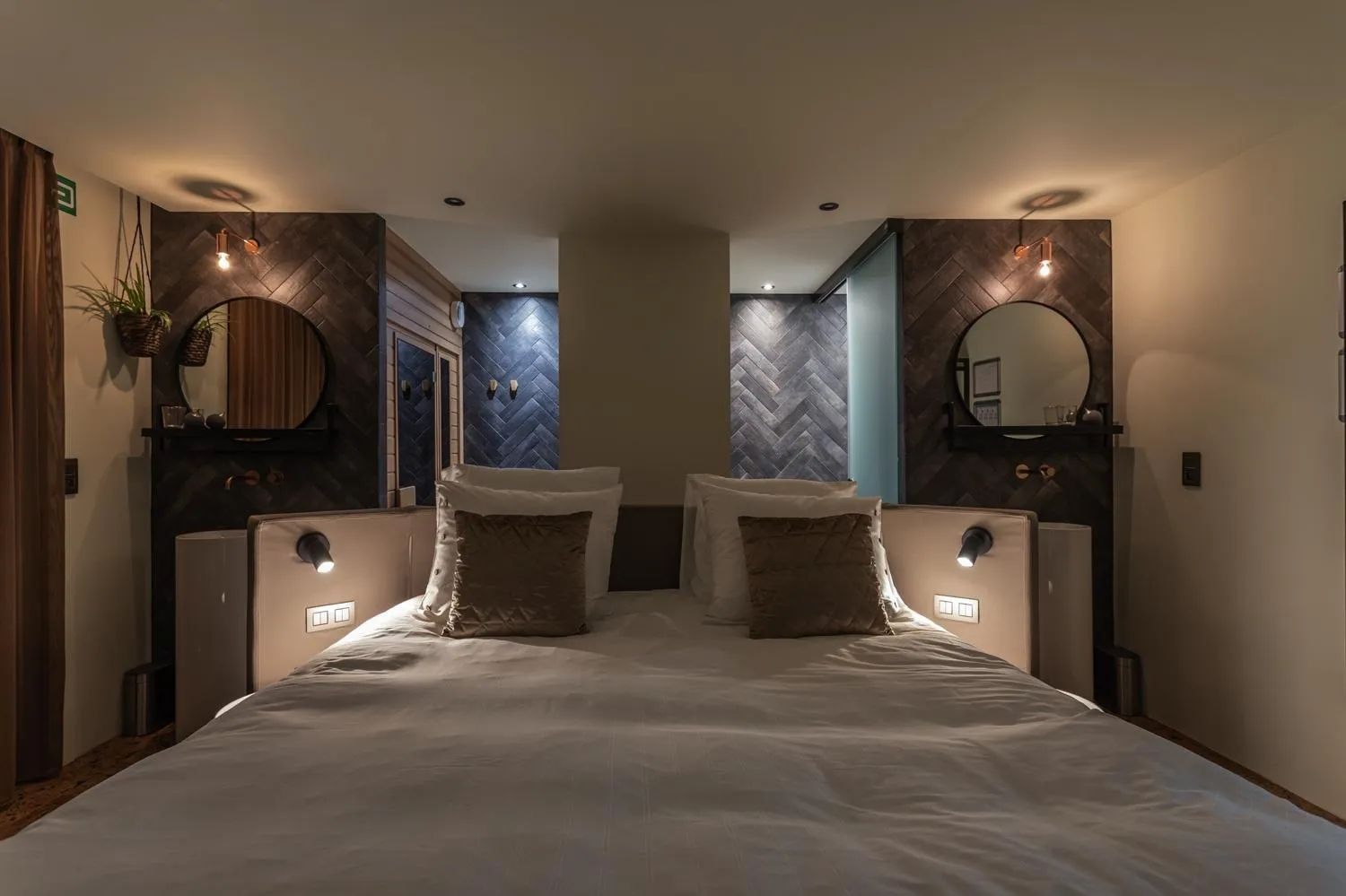 Photo of the whole room, Bed in Bed & Breakfast Nummer5