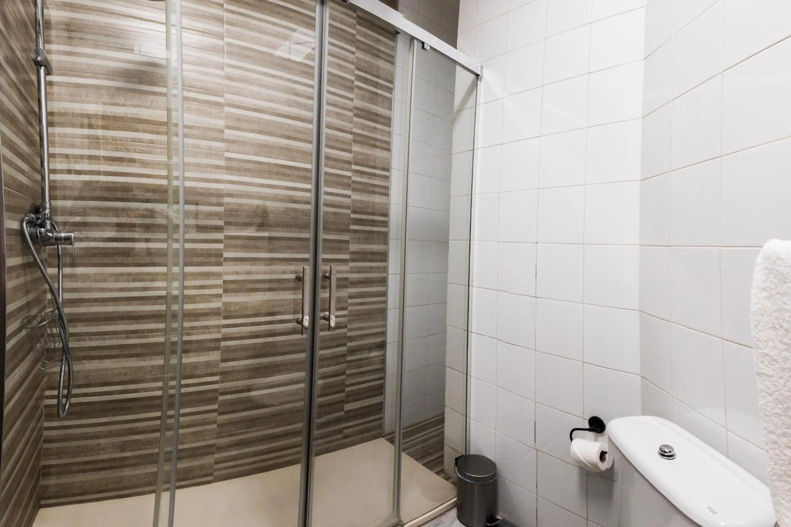 Bathroom in Apartamentos Reyes Católicos