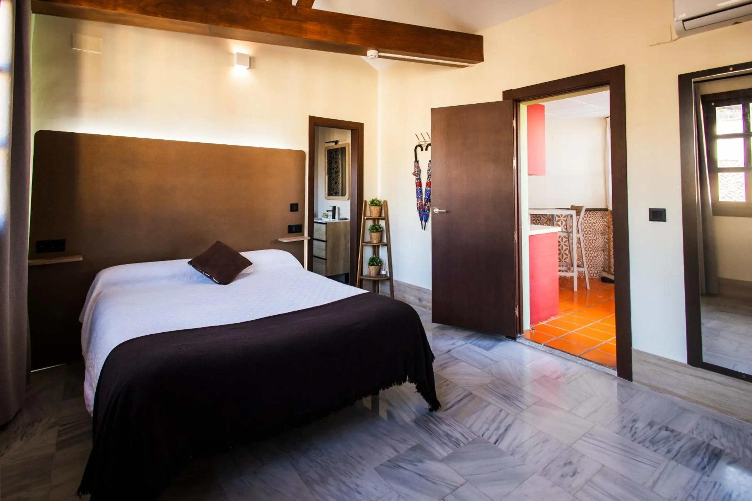 Bed in Apartamentos Reyes Católicos