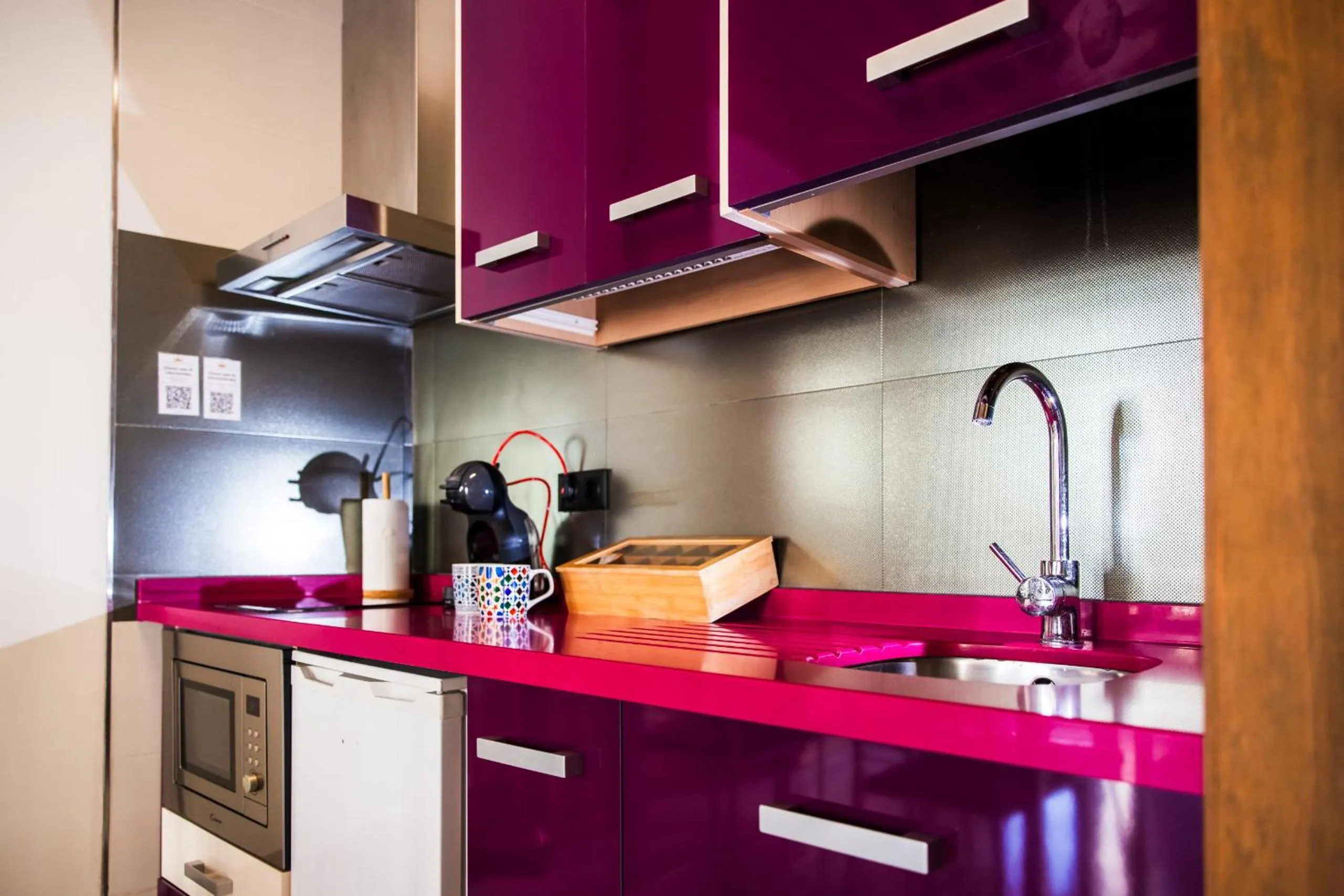 Kitchen or kitchenette in Apartamentos Reyes Católicos