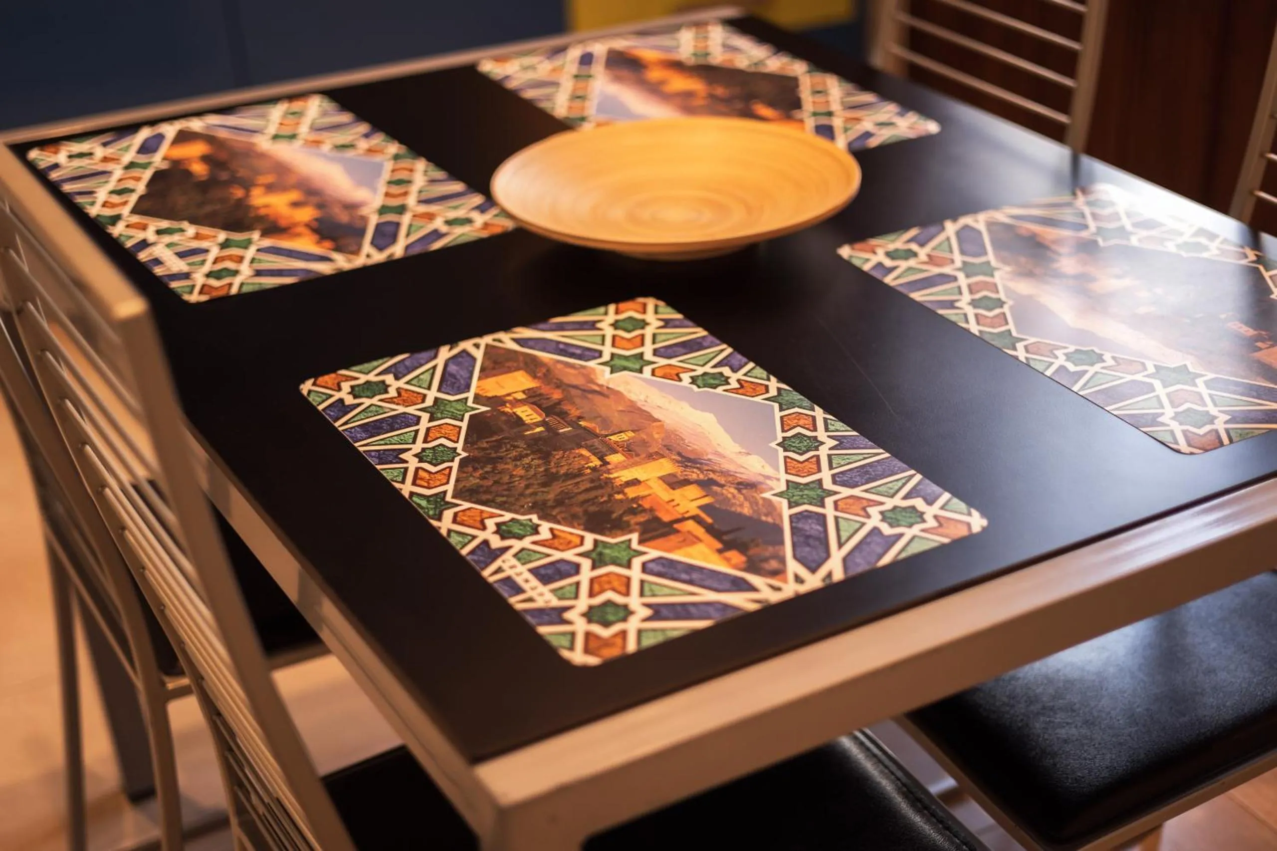 Decorative detail in Apartamentos Reyes Católicos