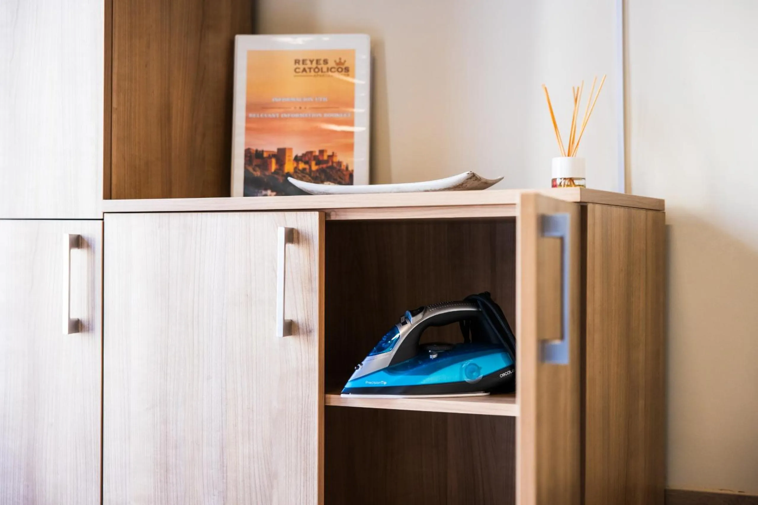 Dining area in Apartamentos Reyes Católicos