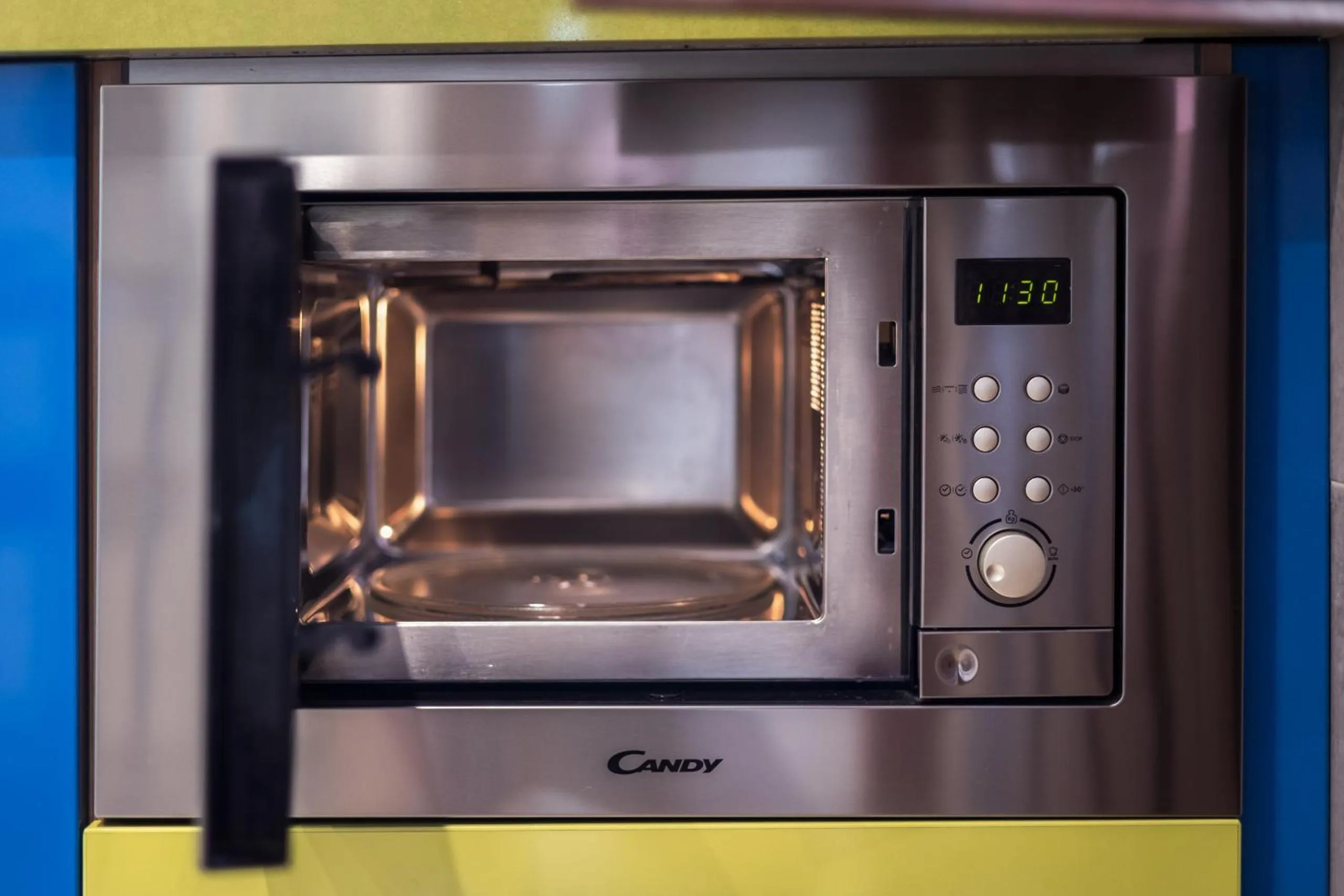Decorative detail in Apartamentos Reyes Católicos