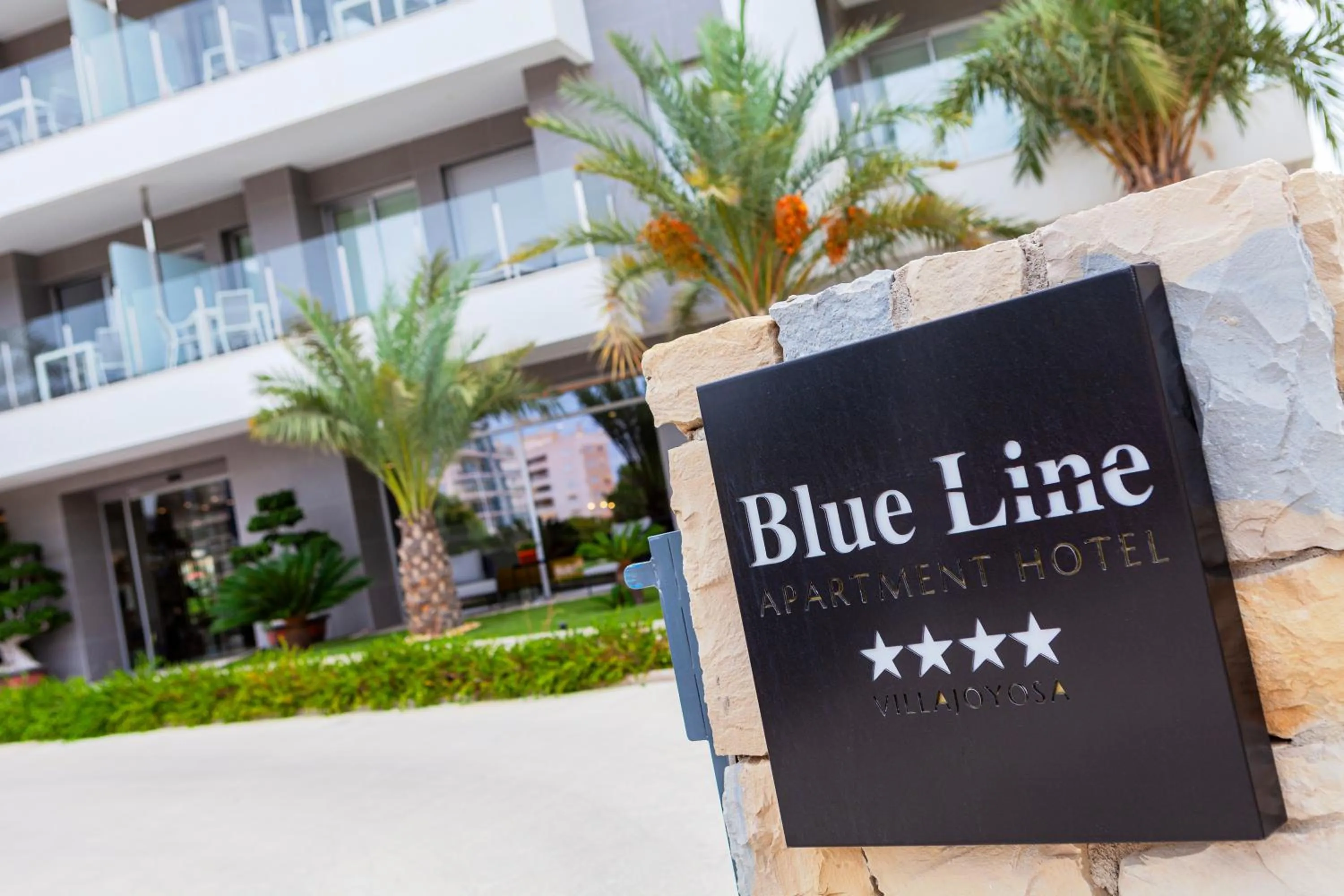 Logo/Certificate/Sign in Blue Line Apartment Hotel - Be Line Group