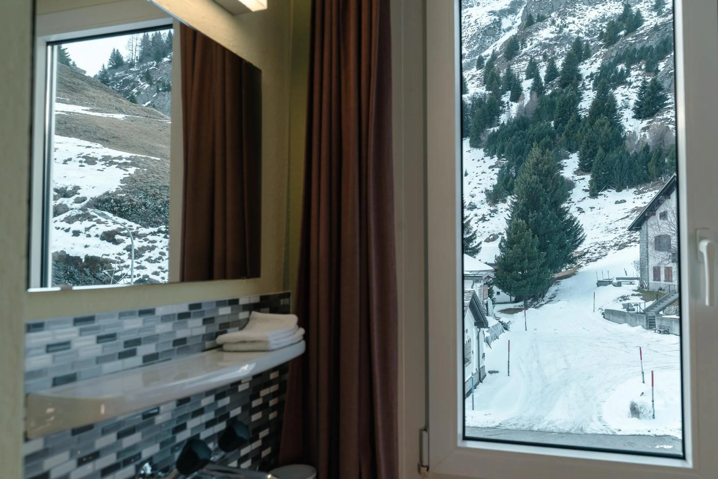 Day in Hotel Guidon Zimmer