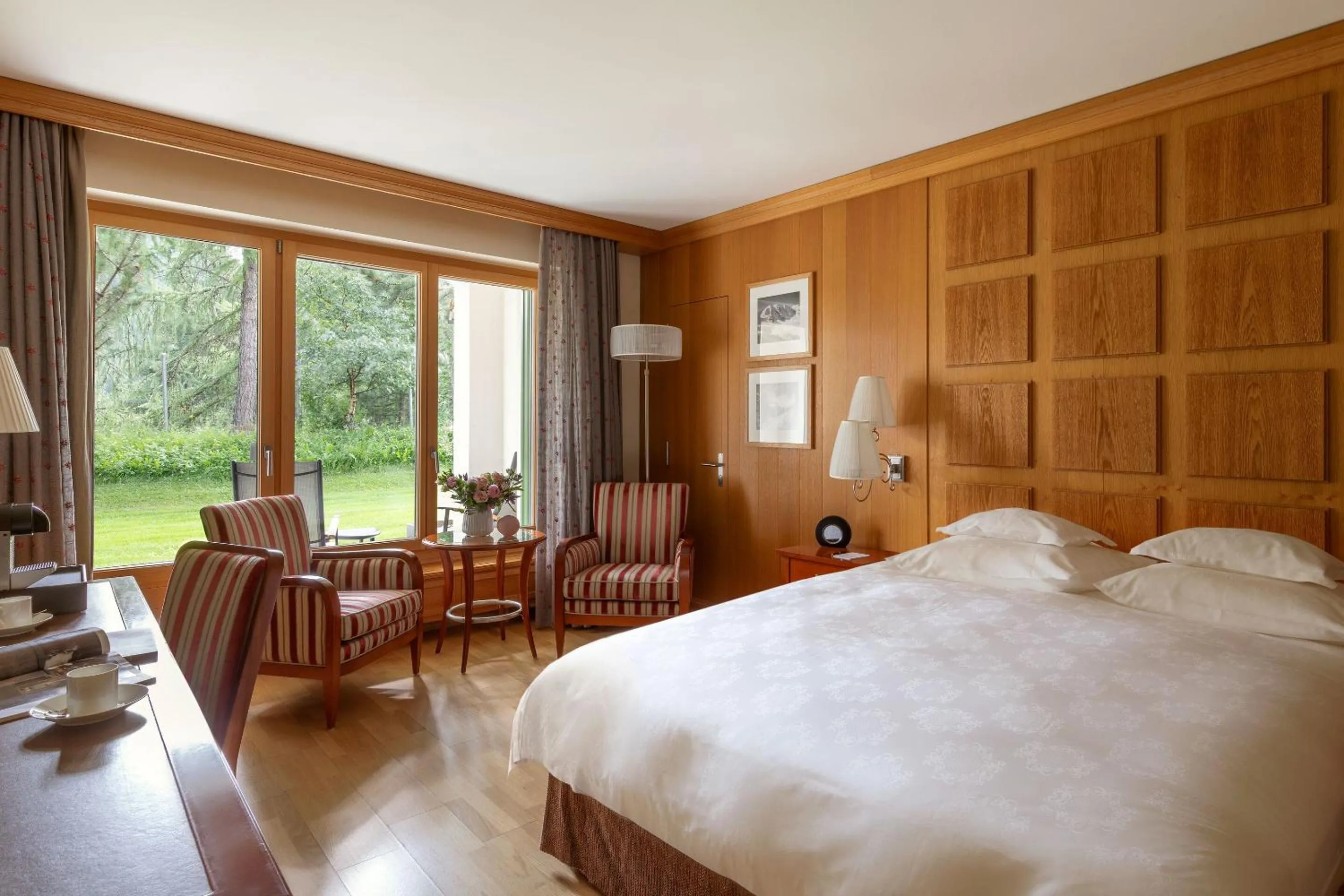 Bedroom, Bed in Grand Hotel Kronenhof