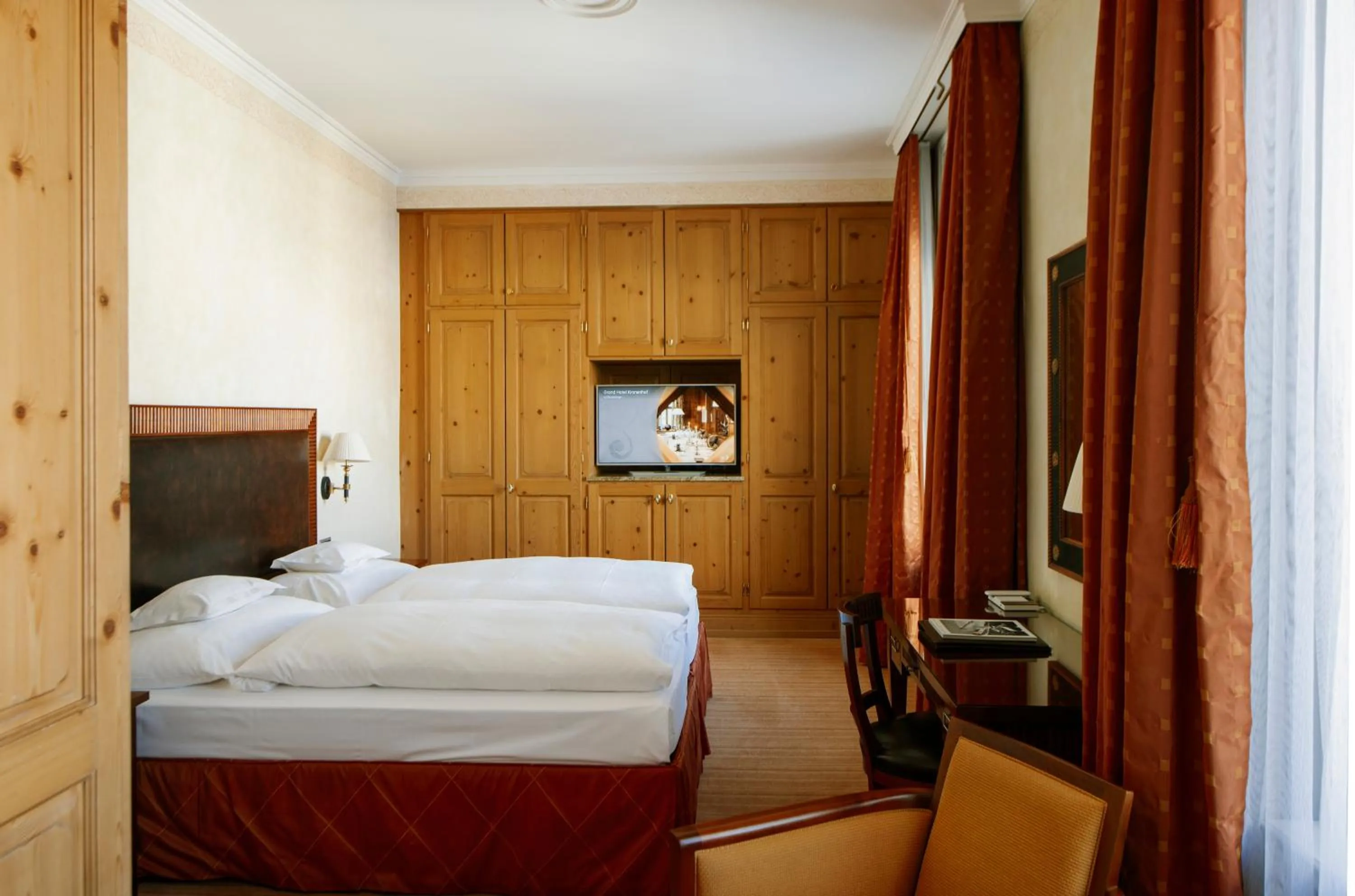 Bed in Grand Hotel Kronenhof