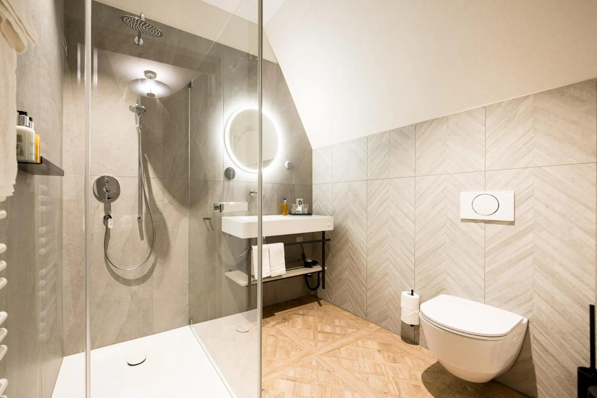 Shower in Klein Rigi