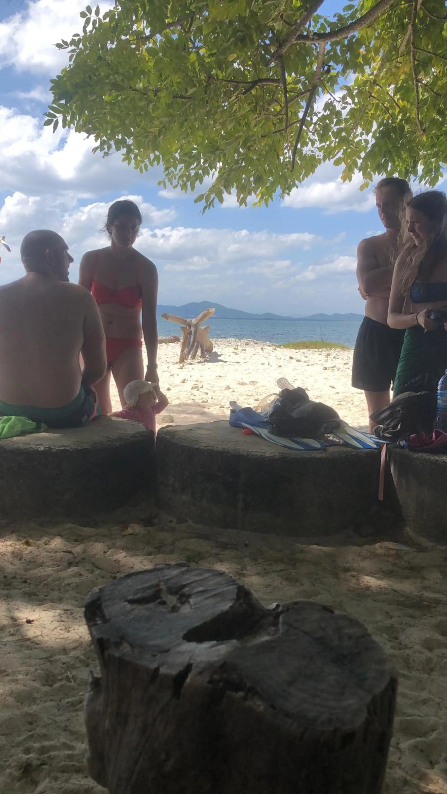 Tropical Sunday Bungalow - Surf And Stay