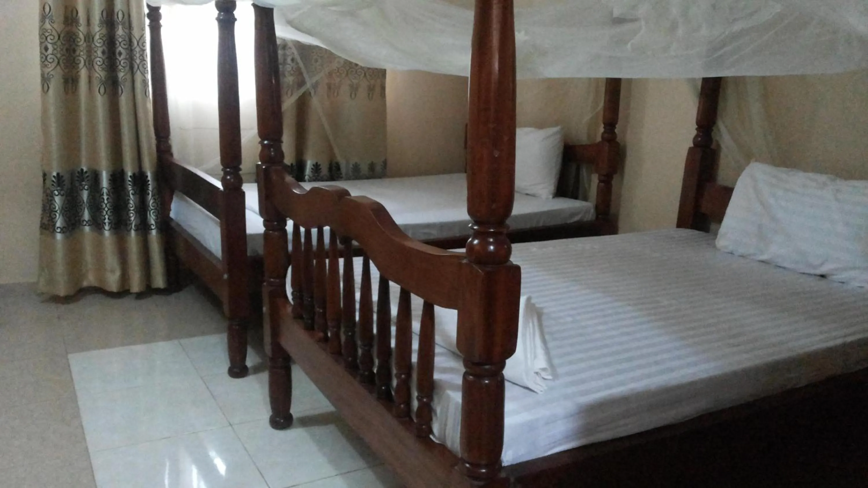 Bedroom, Bed in Rock Shadow Hotel