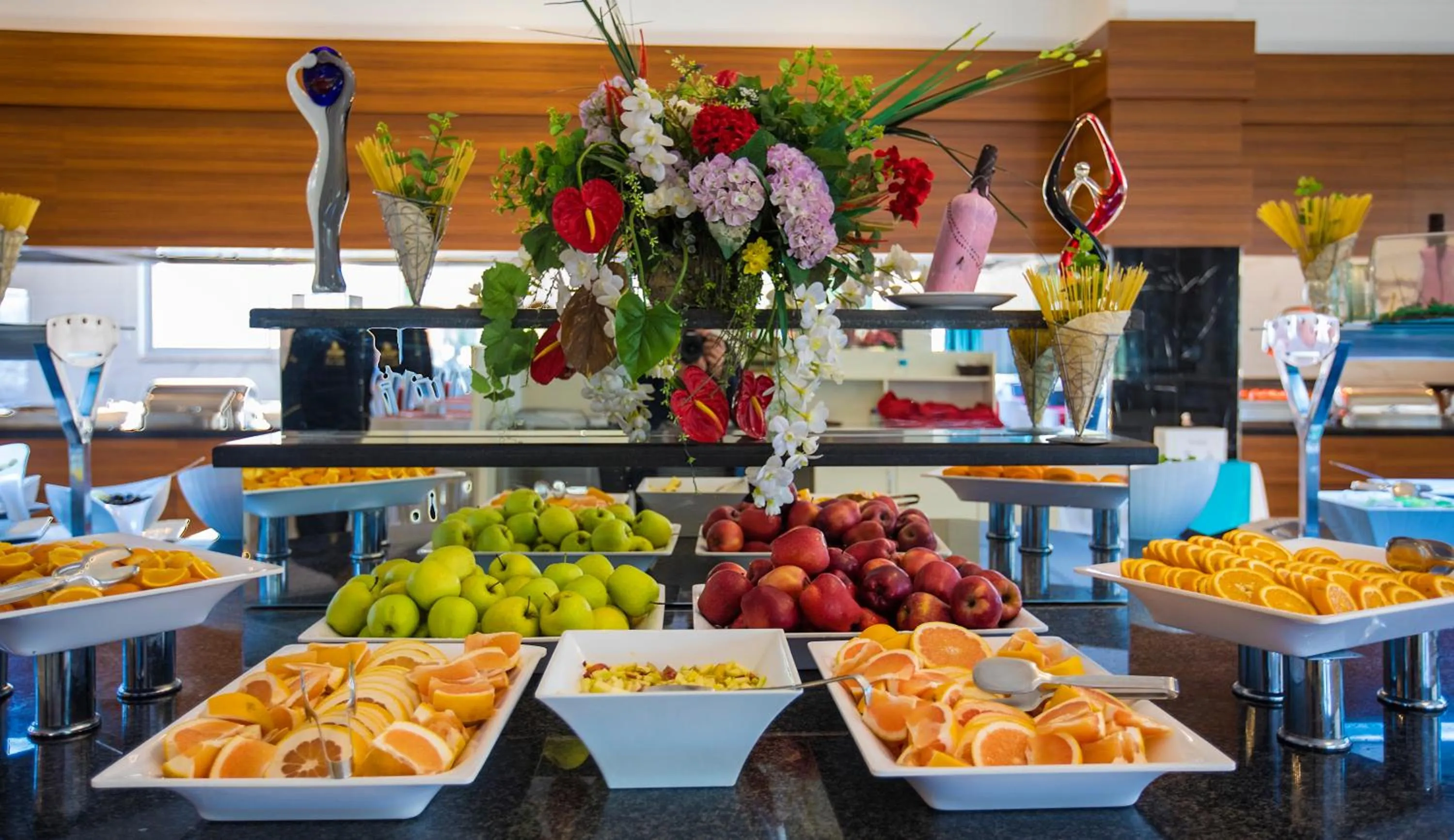 Restaurant/places to eat in MIRA MERIDIA BEACh RESORT HOTEL