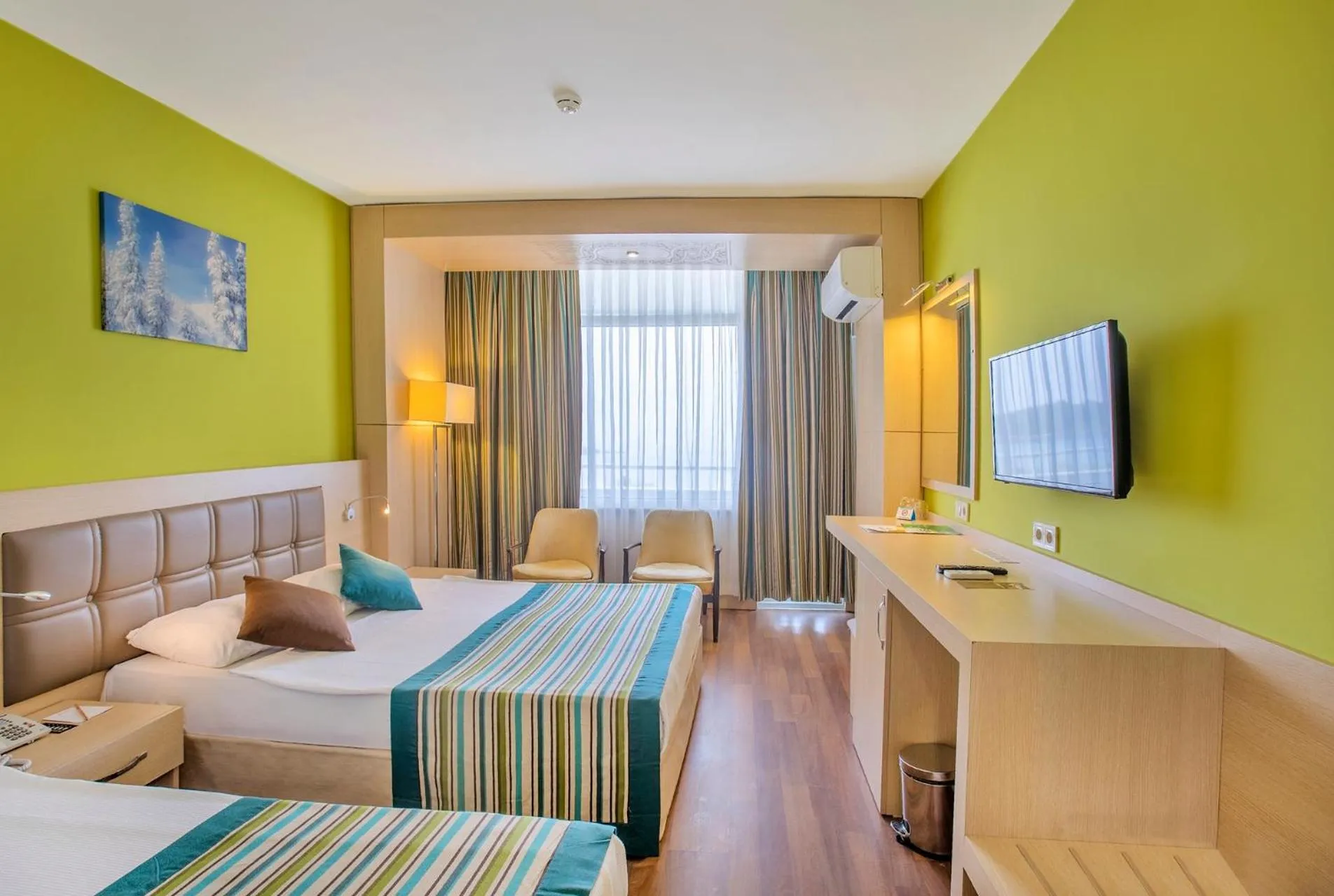 Photo of the whole room in MIRA MERIDIA BEACh RESORT HOTEL