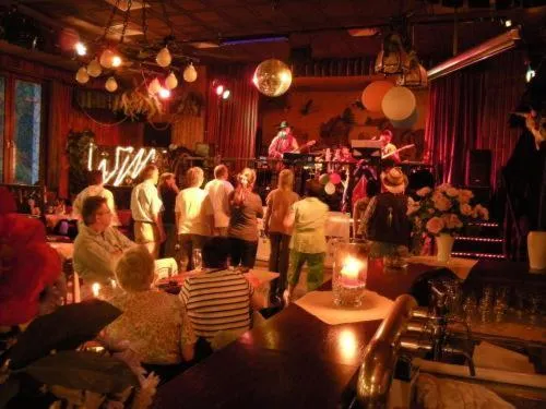 Evening entertainment in Hotel 4 Hufen