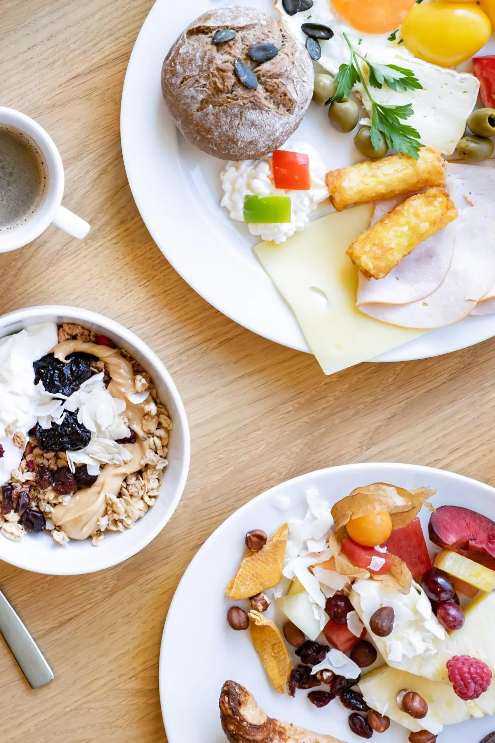 Breakfast in Essential by Dorint Basel City Breakfast in Essential by Dorint Basel City