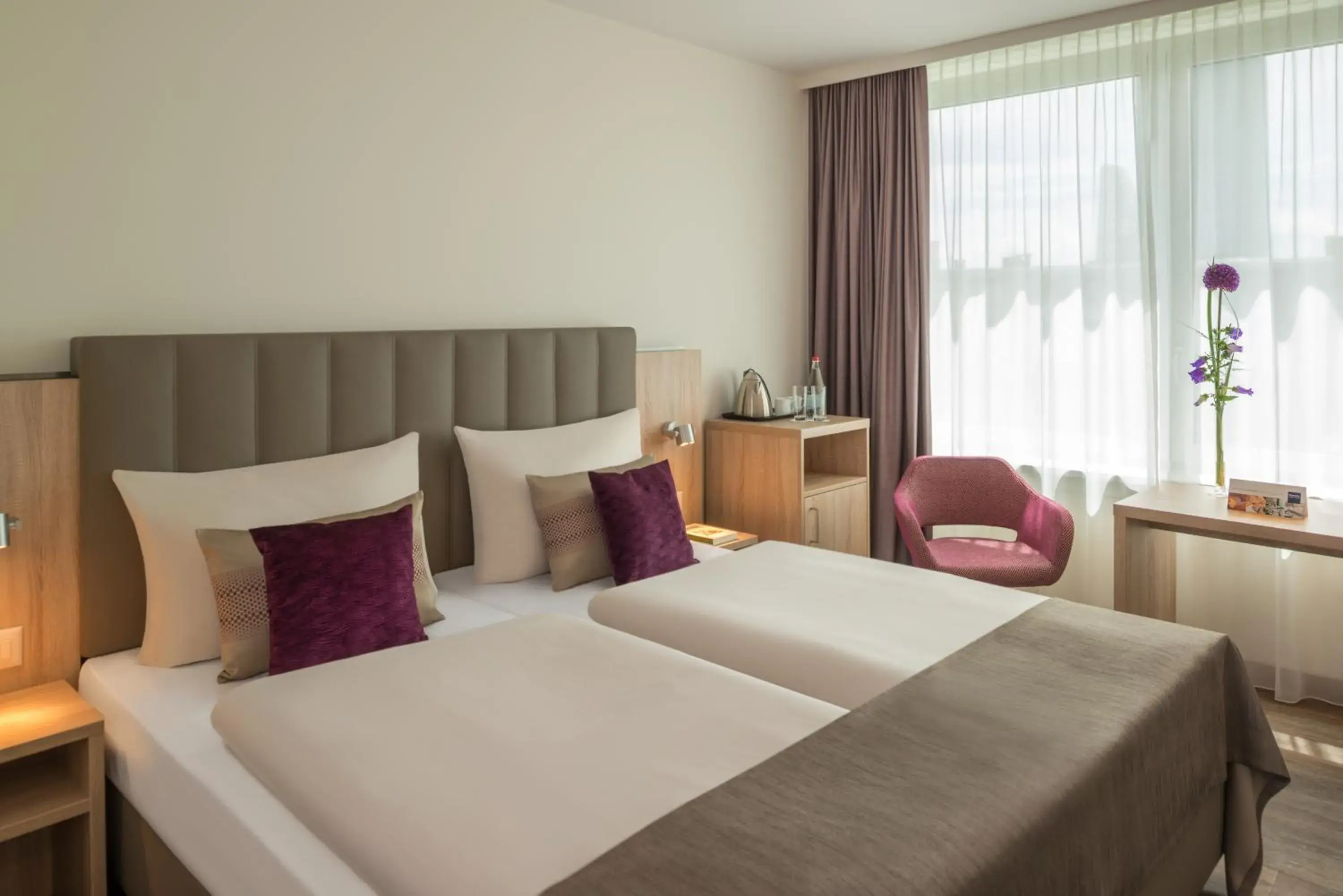Photo of the whole room, Bed in Essential by Dorint Basel City Photo of the whole room, Bed in Essential by Dorint Basel City