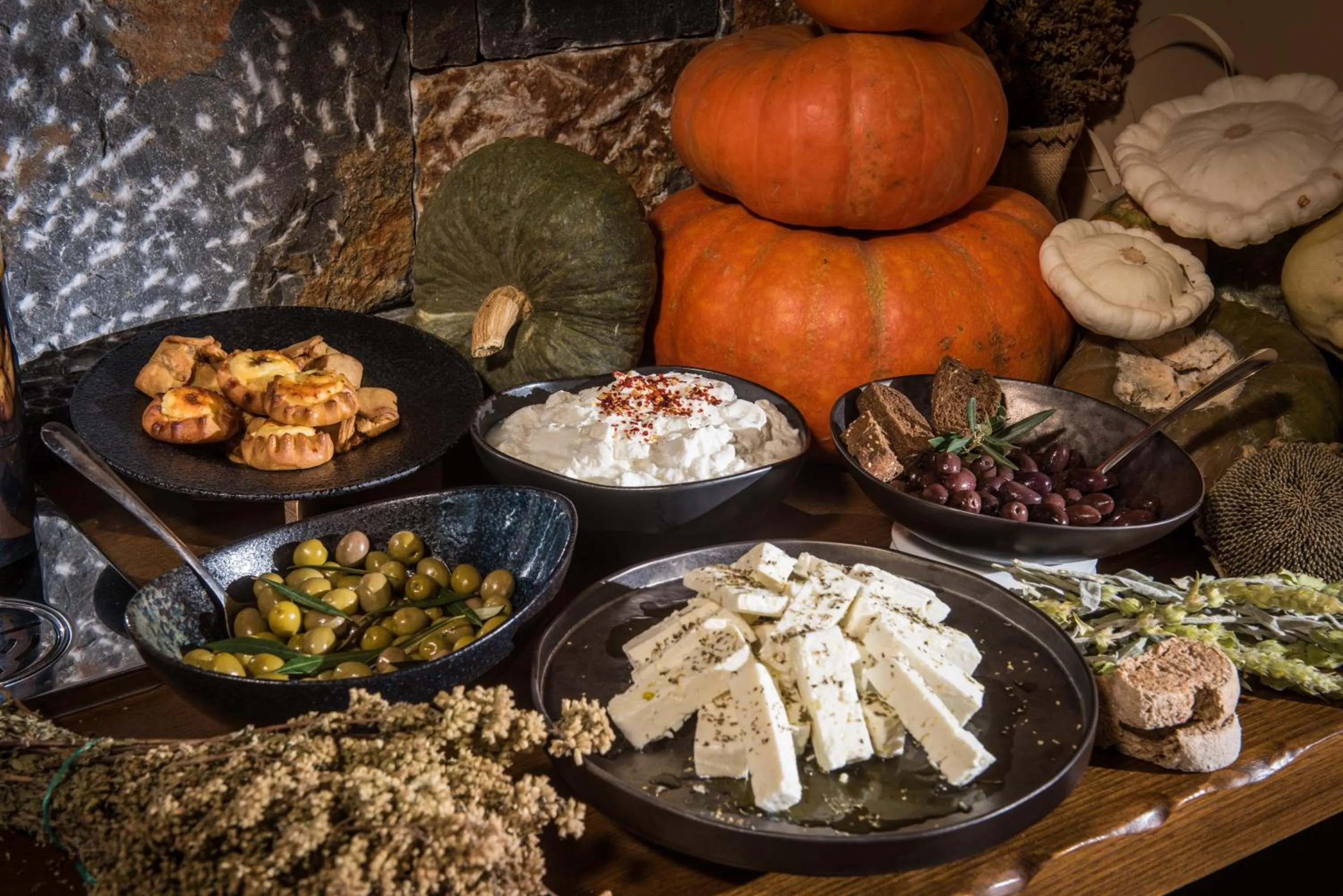 Food and drinks in Villa Sonia by Estia Adults Only