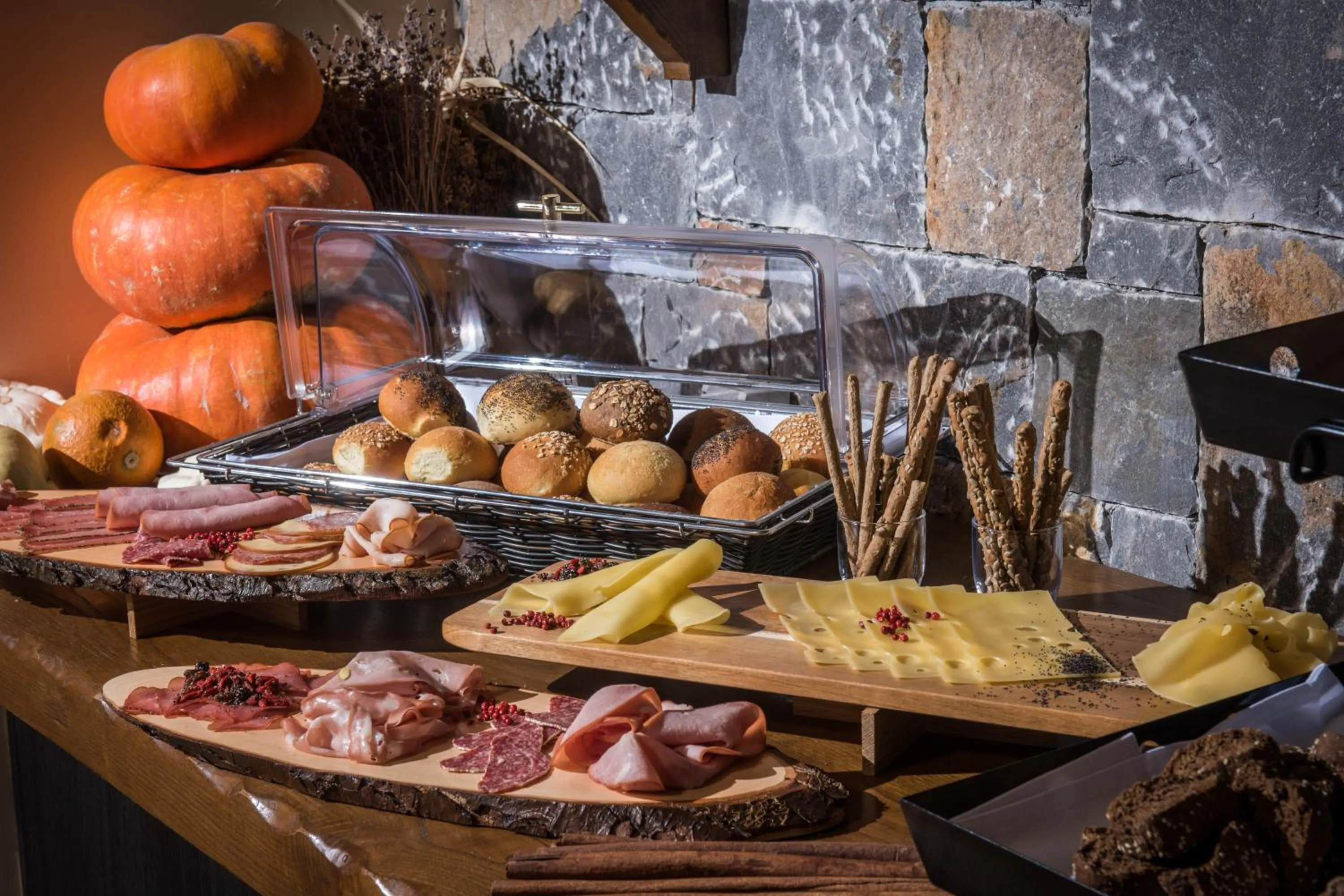 Food and drinks in Villa Sonia by Estia Adults Only