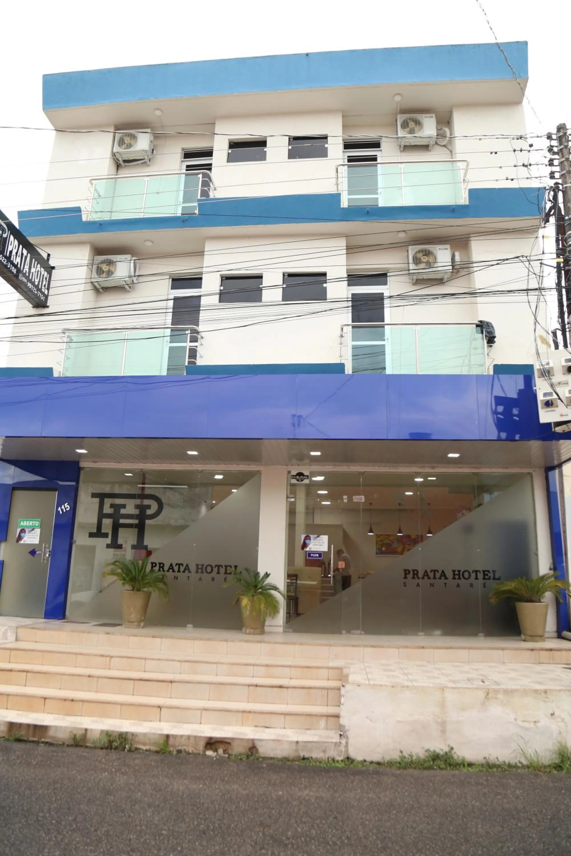 Property building in Prata Hotel