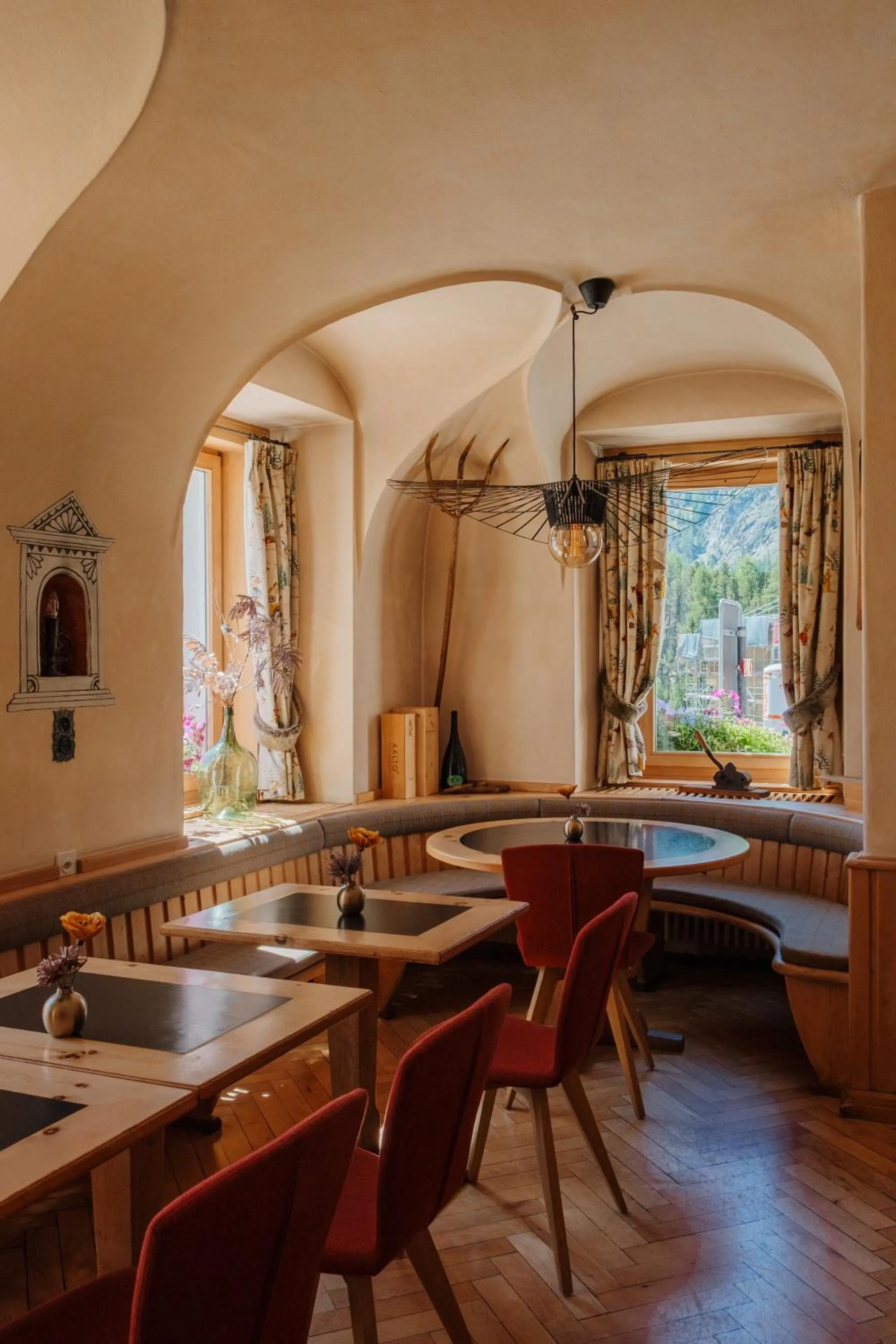 Restaurant/places to eat in Hotel Bernina