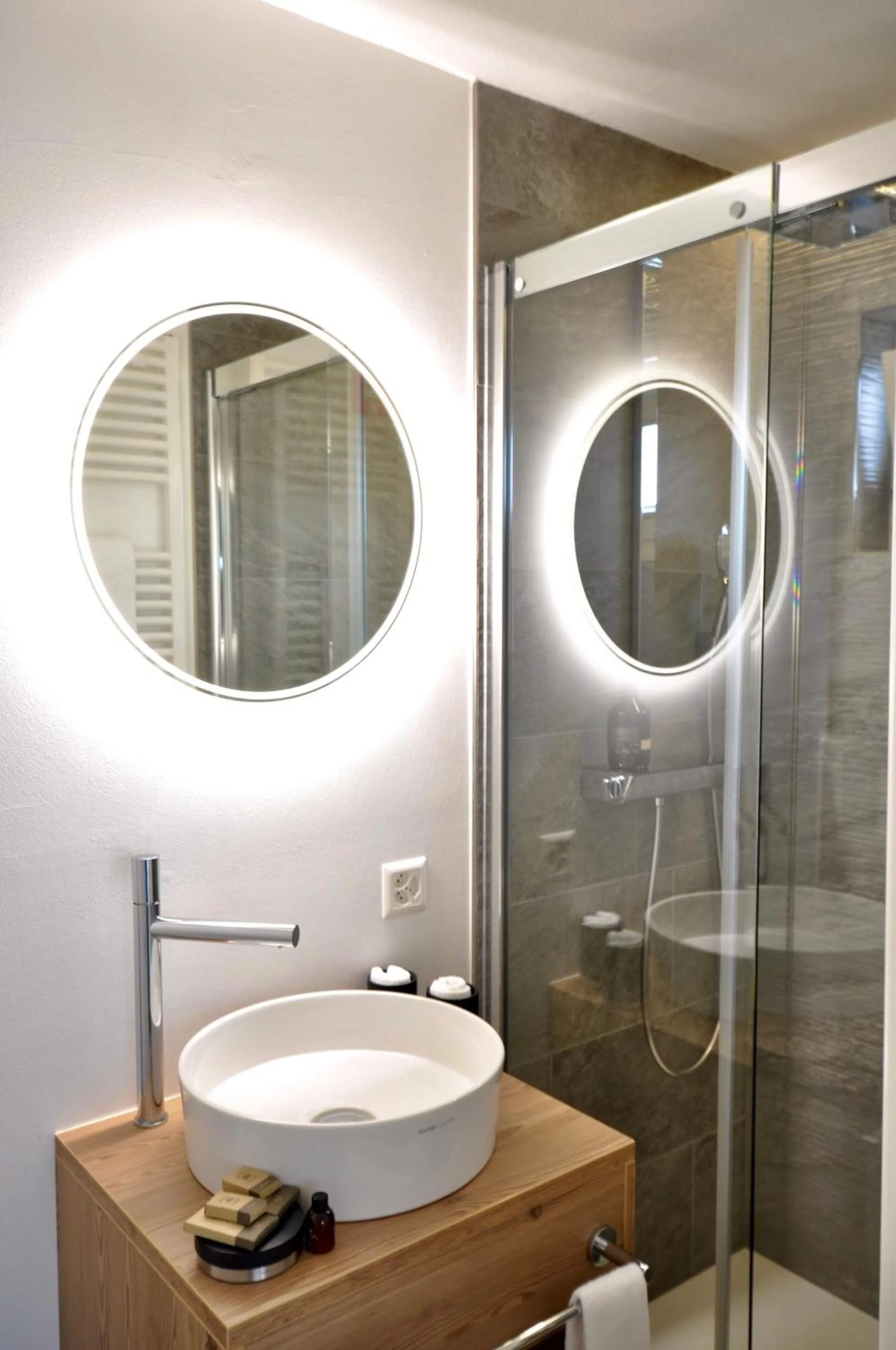 Shower in Hotel Bernina