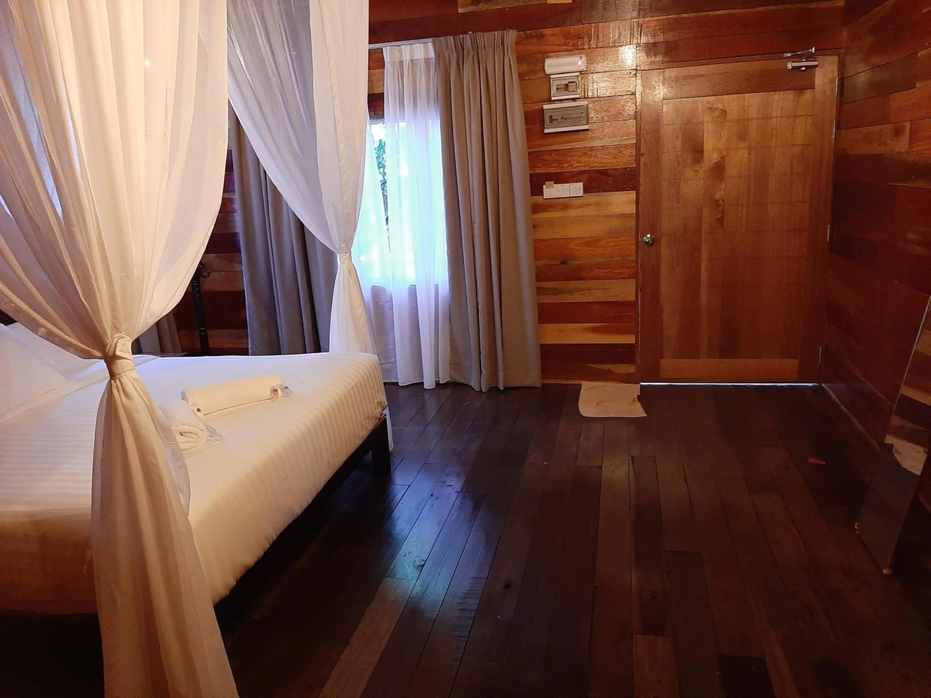 Bed in Utan Teluk Nipah