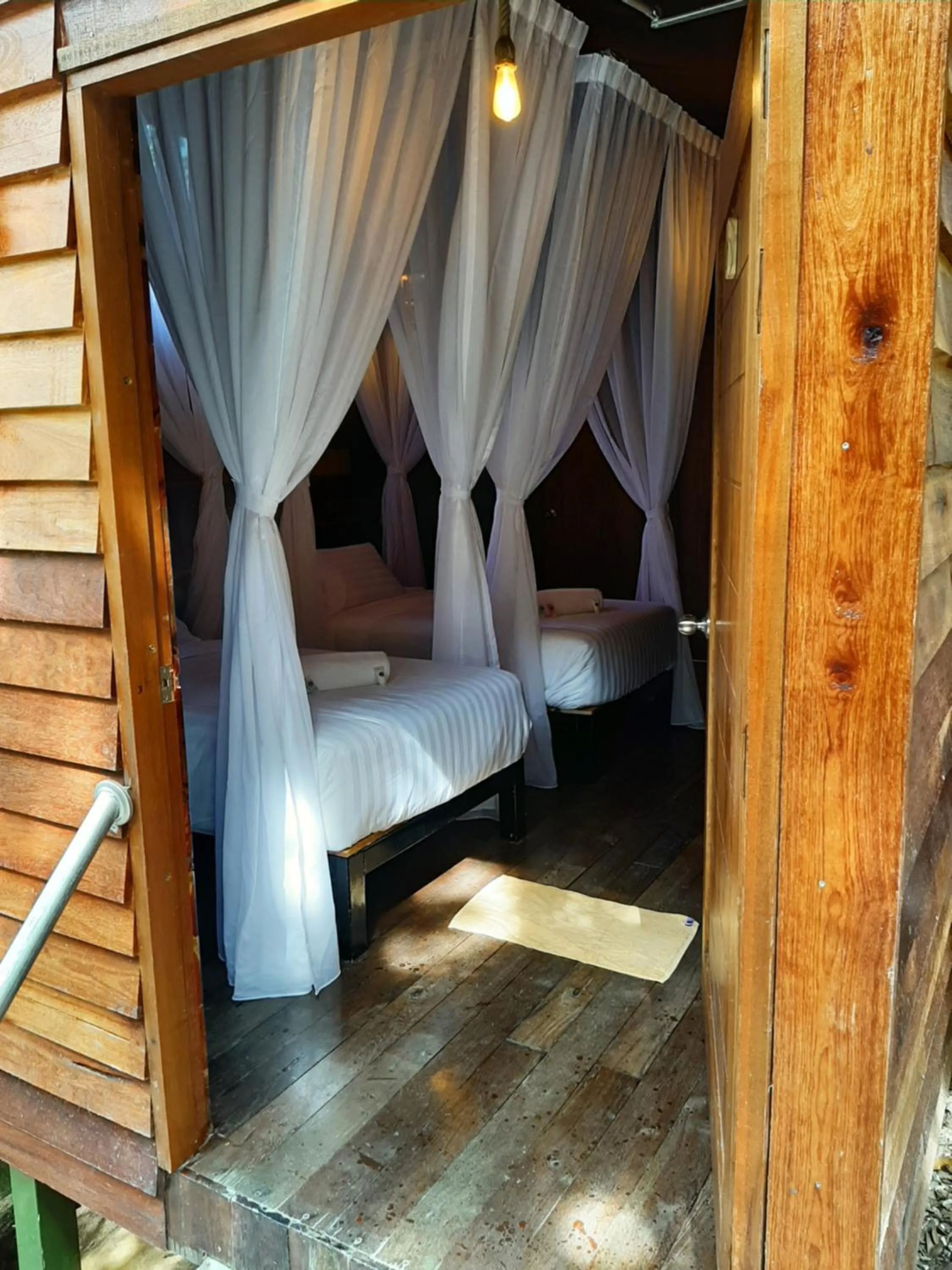 Bed in Utan Teluk Nipah