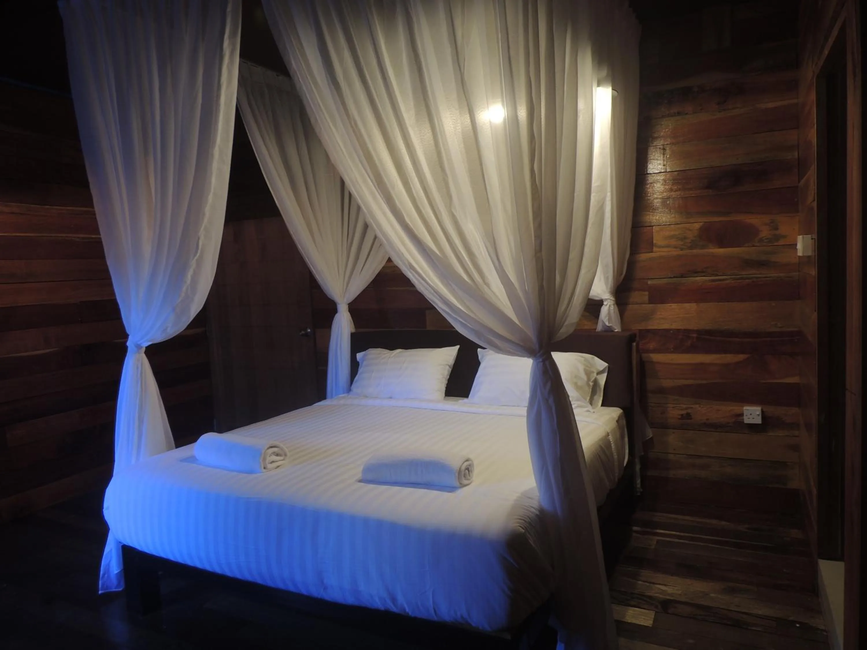 Bed in Utan Teluk Nipah