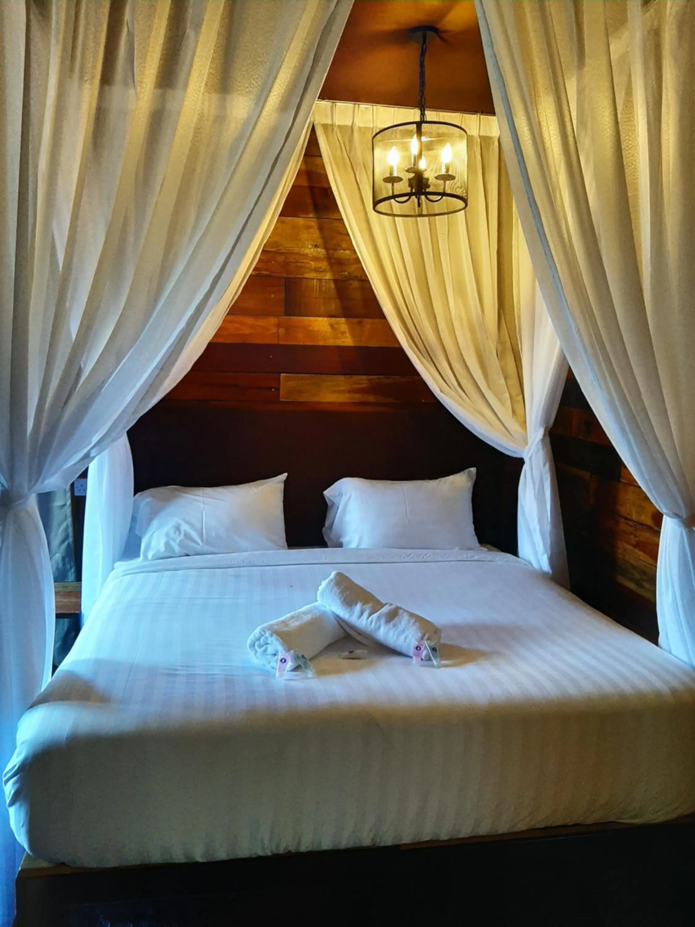 Bed in Utan Teluk Nipah